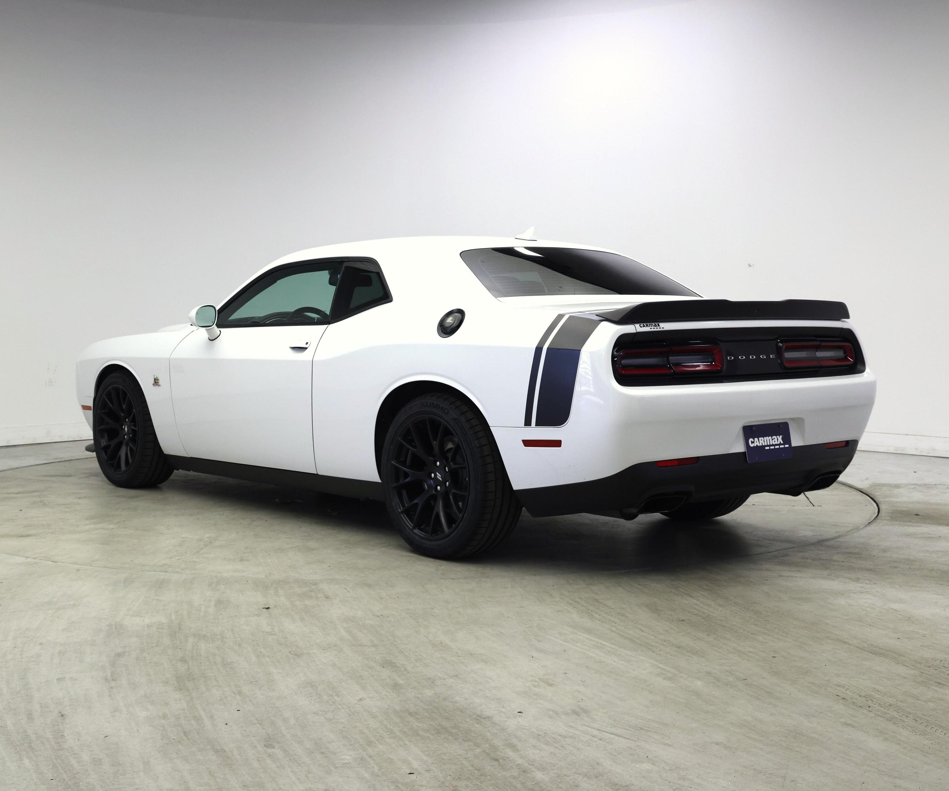 Thumbnail: 2018 Dodge Challenger - 2