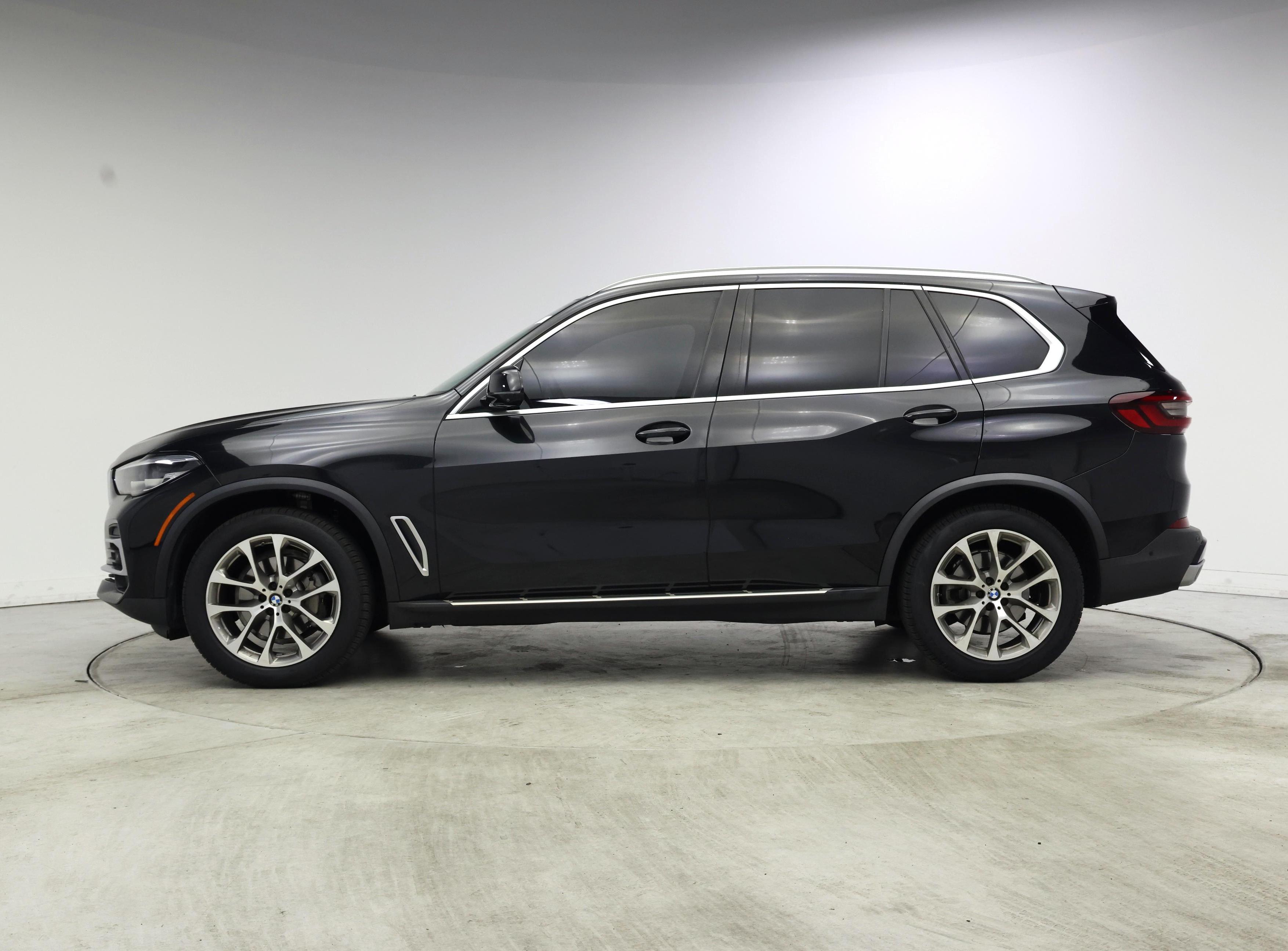 Thumbnail: 2022 BMW X5 - 3
