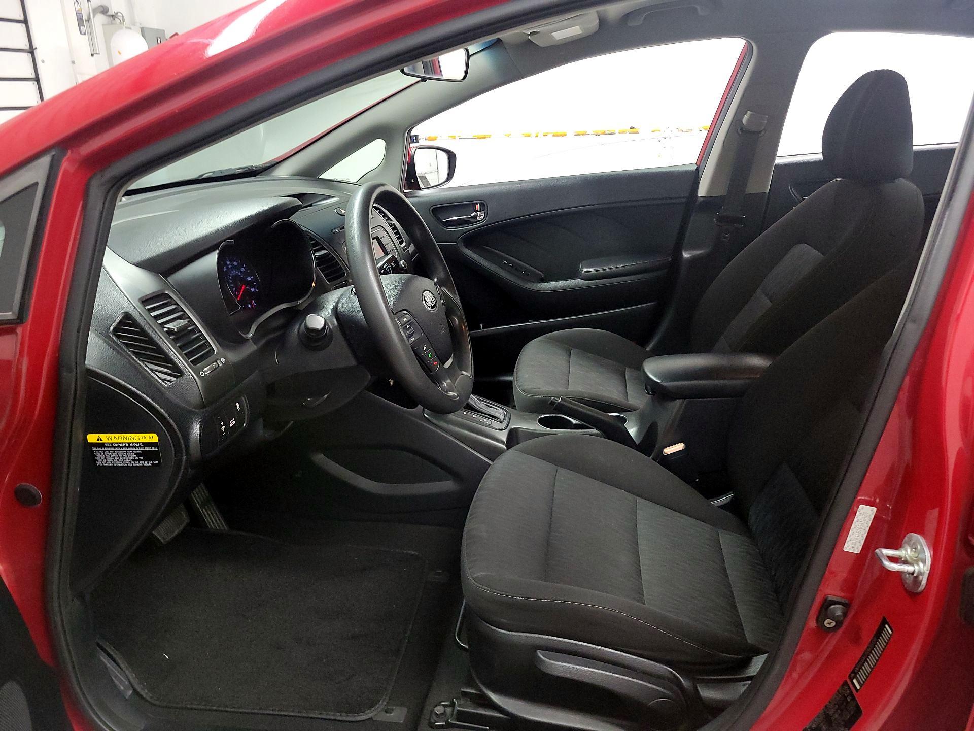 Thumbnail: 2016 Kia Forte - 11