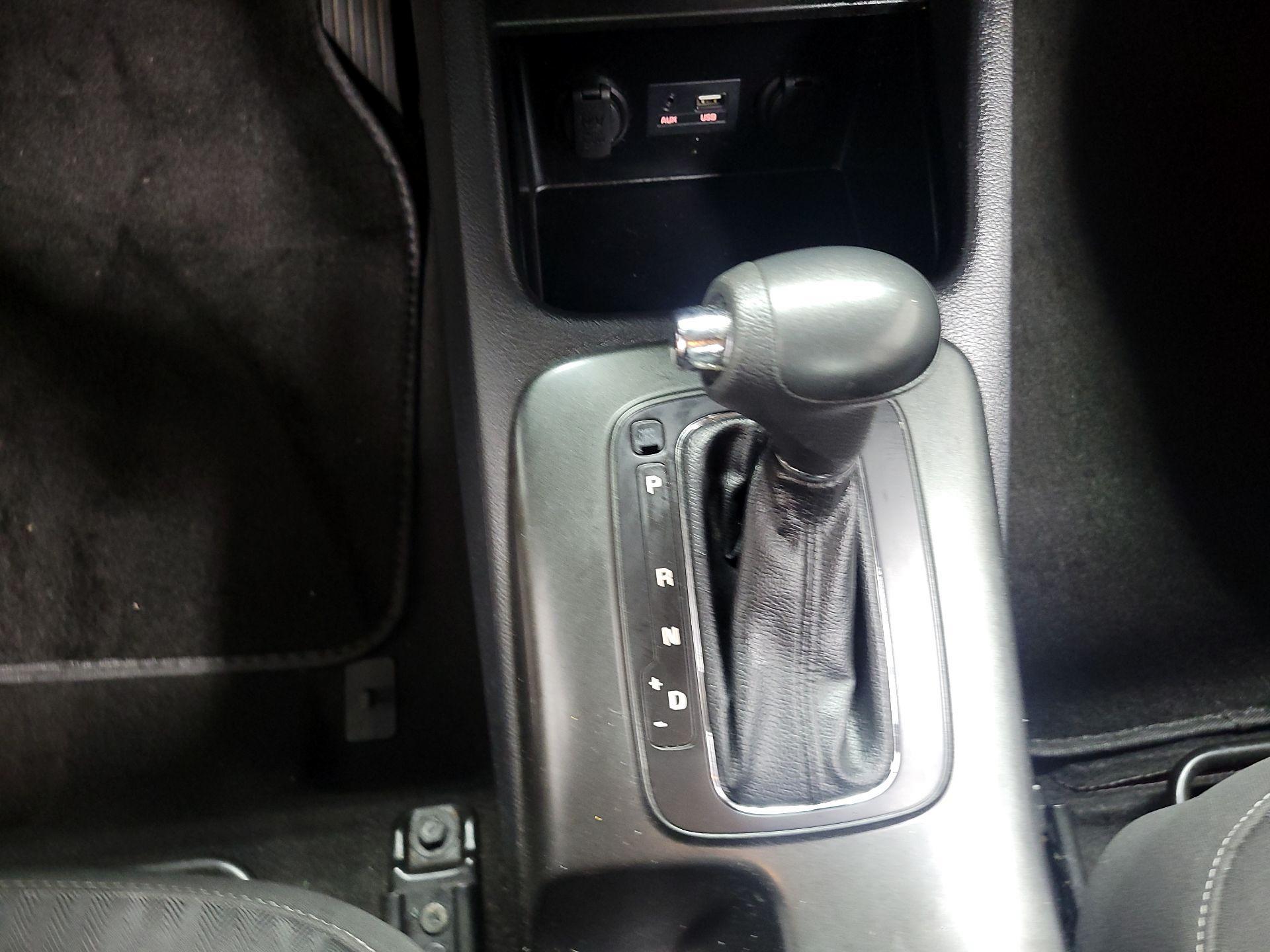 Thumbnail: 2016 Kia Forte - 15