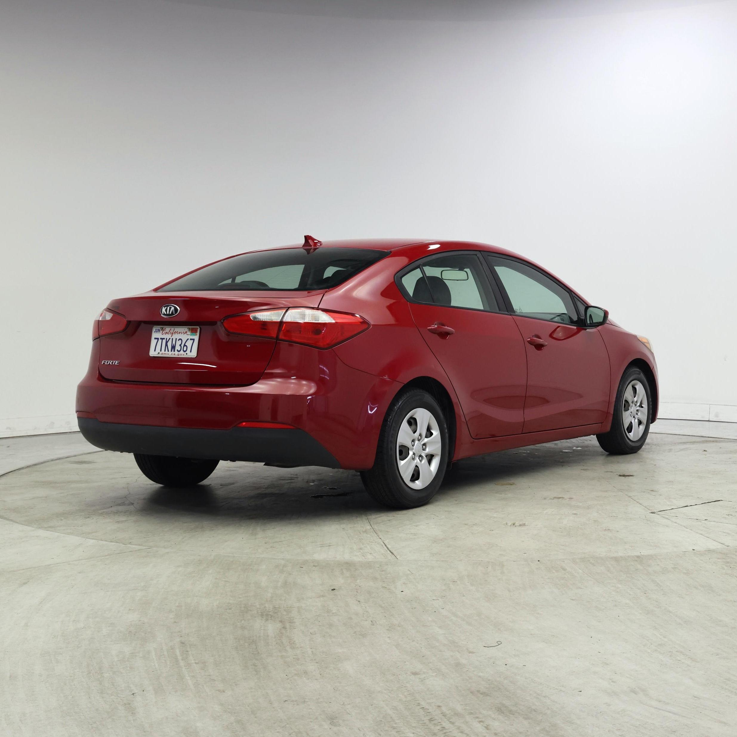 Thumbnail: 2016 Kia Forte - 8