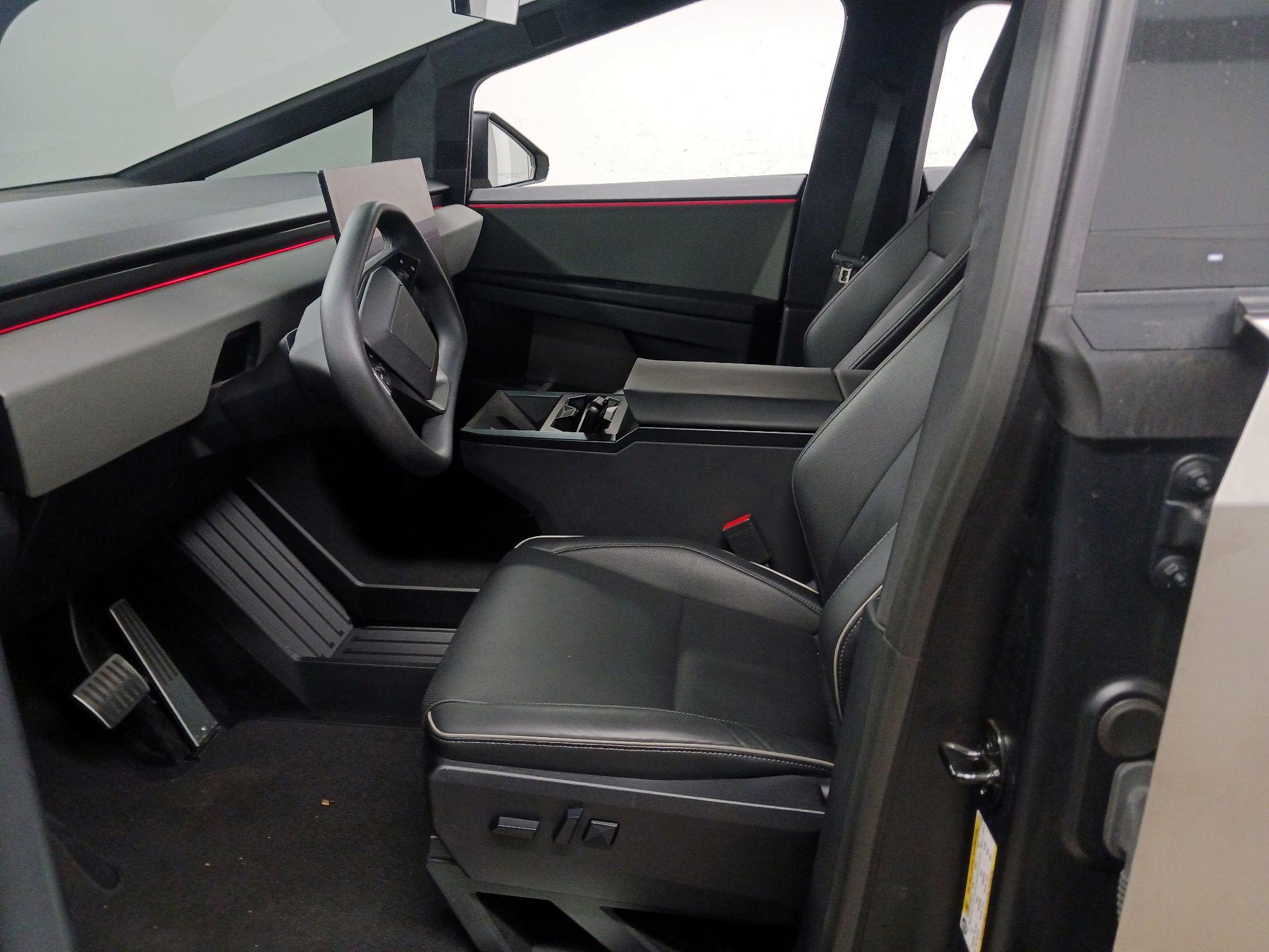 Thumbnail: 2024 Tesla Cybertruck - 11