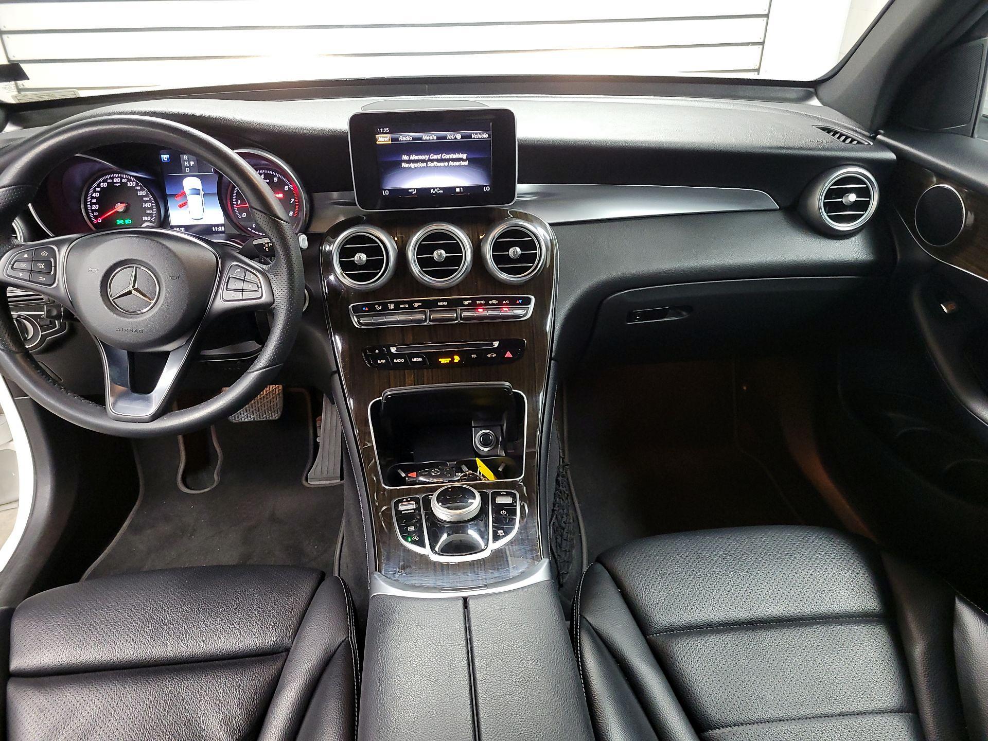 Thumbnail: 2018 Mercedes-Benz GLC - 9