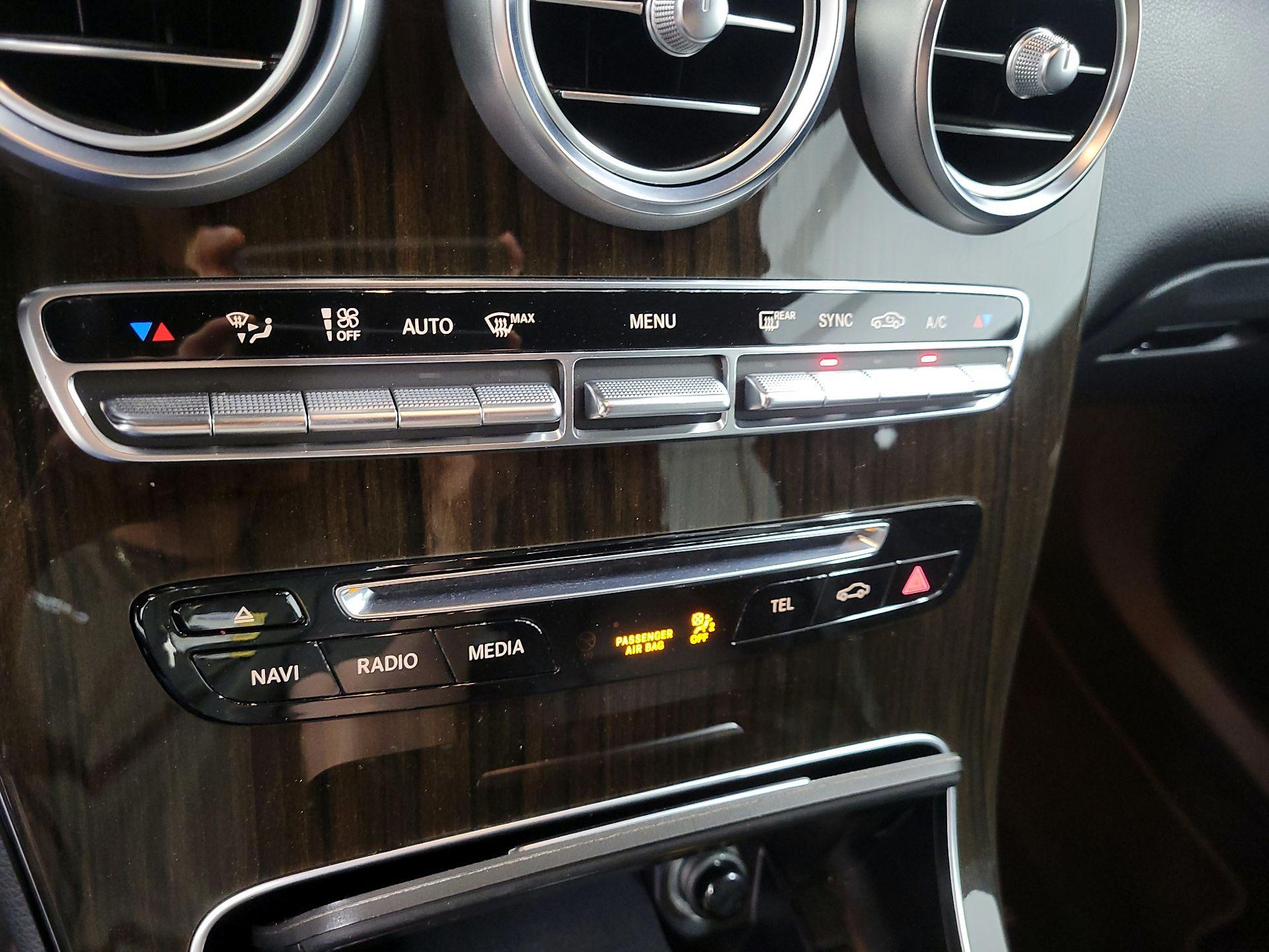 Thumbnail: 2018 Mercedes-Benz GLC - 16