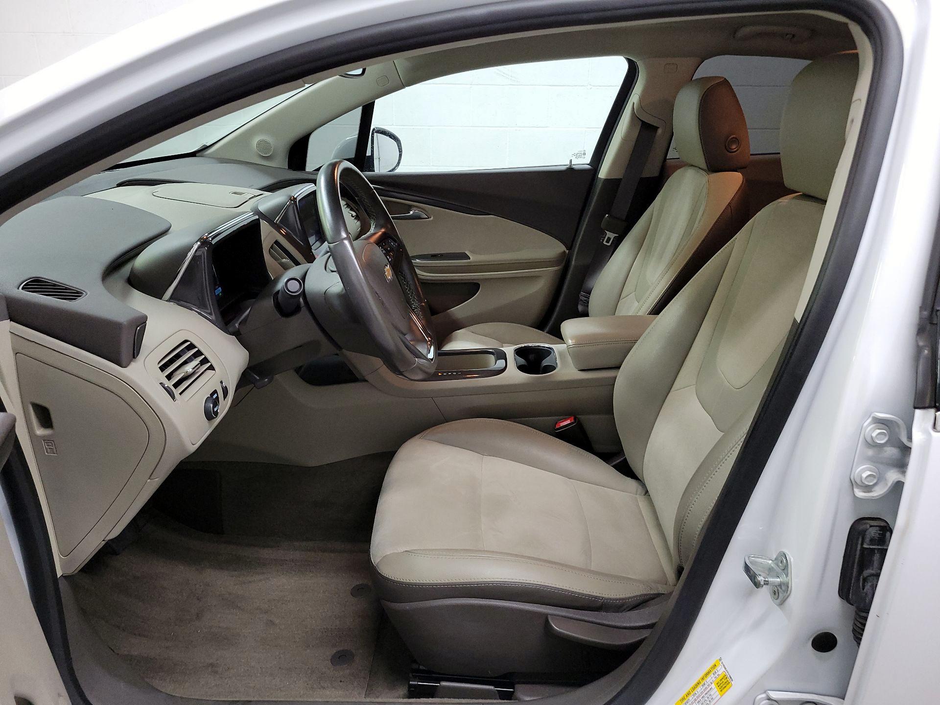 Thumbnail: 2015 Chevrolet Volt - 11