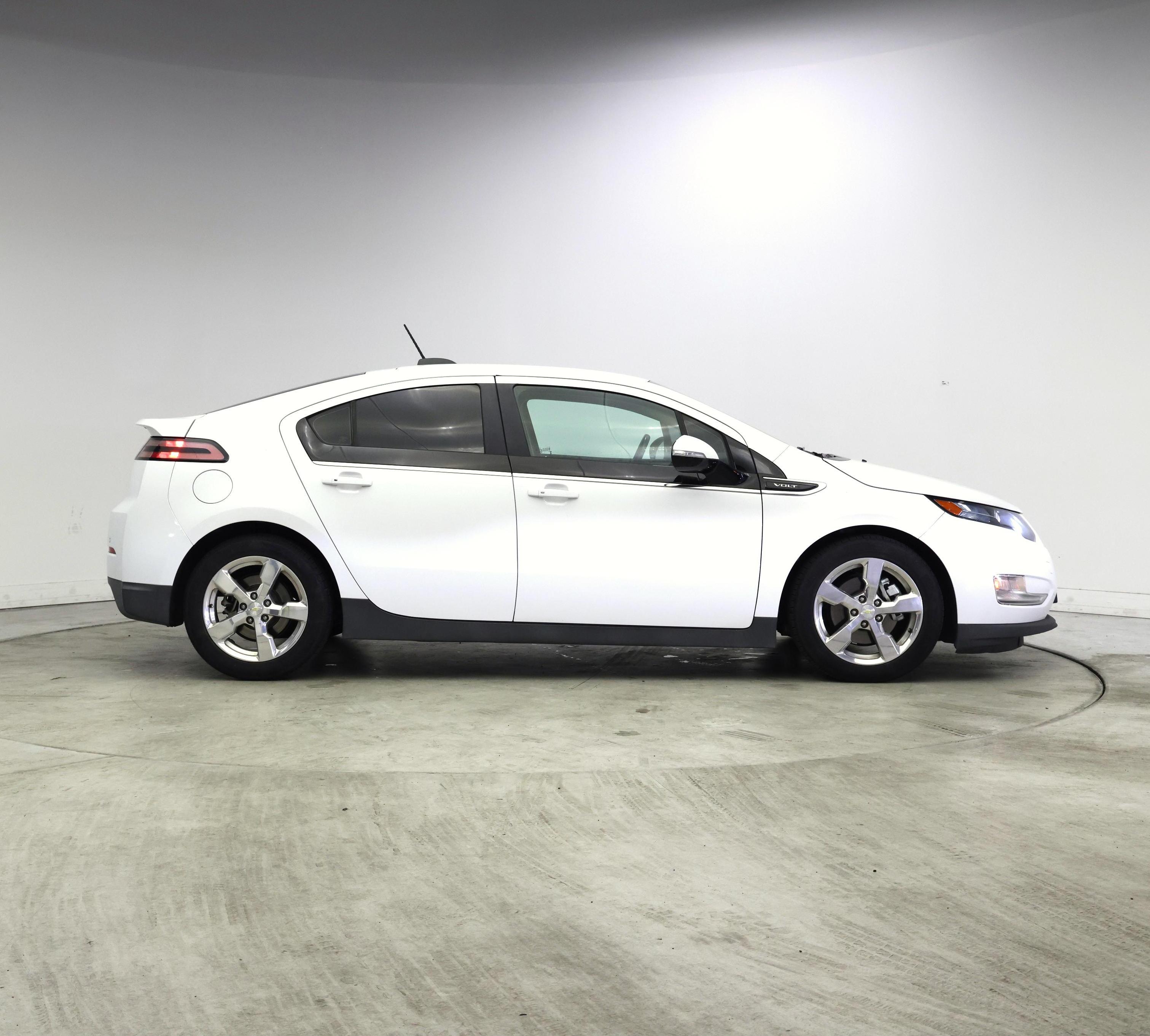 Thumbnail: 2015 Chevrolet Volt - 7