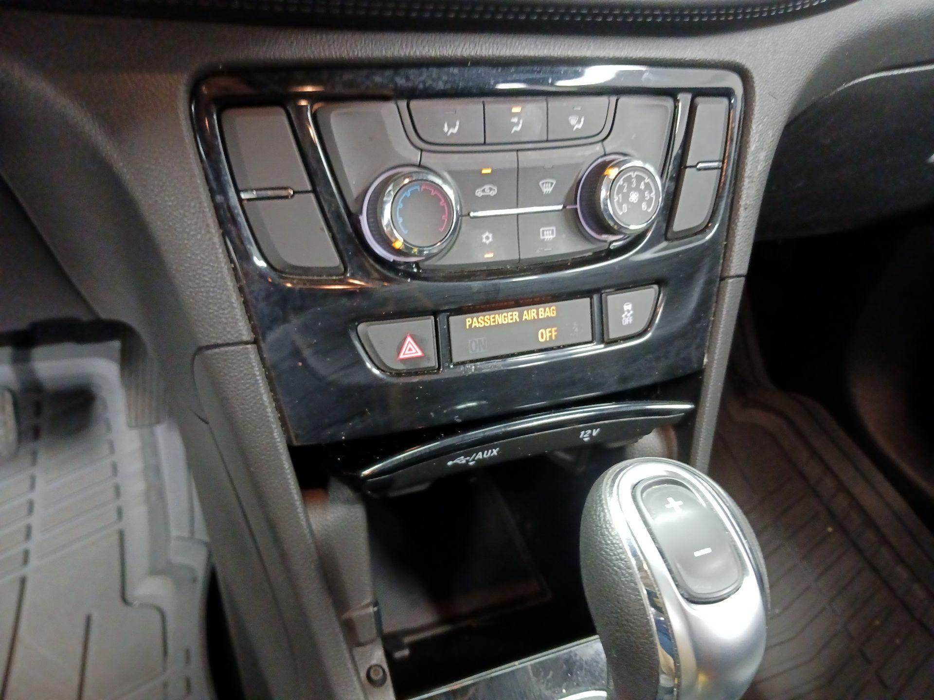 Thumbnail: 2018 Buick Encore - 15