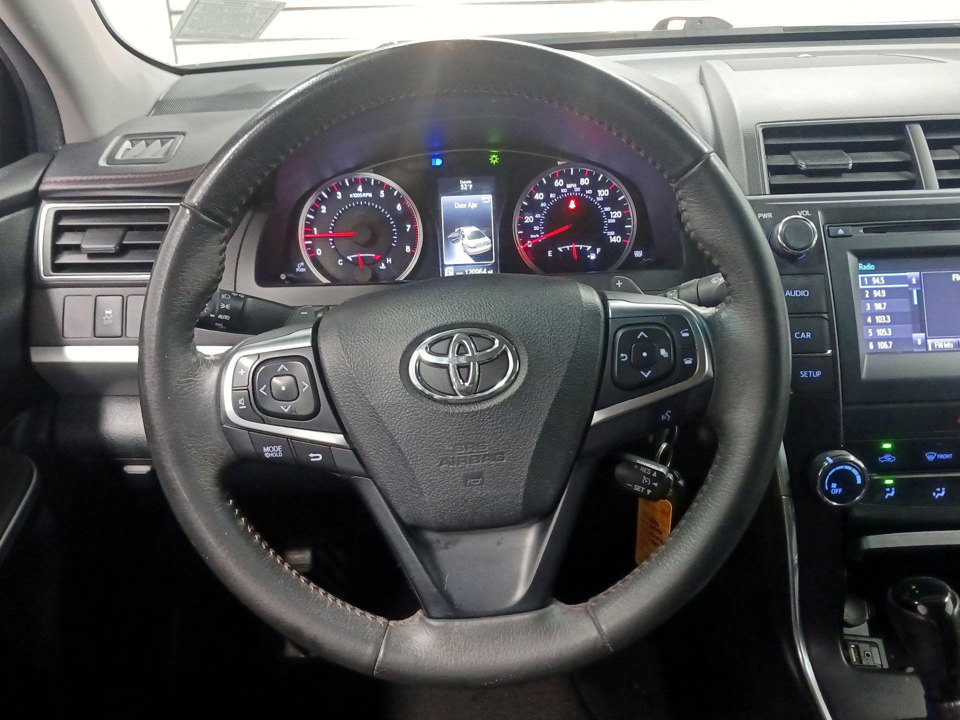 Thumbnail: 2016 Toyota Camry - 10