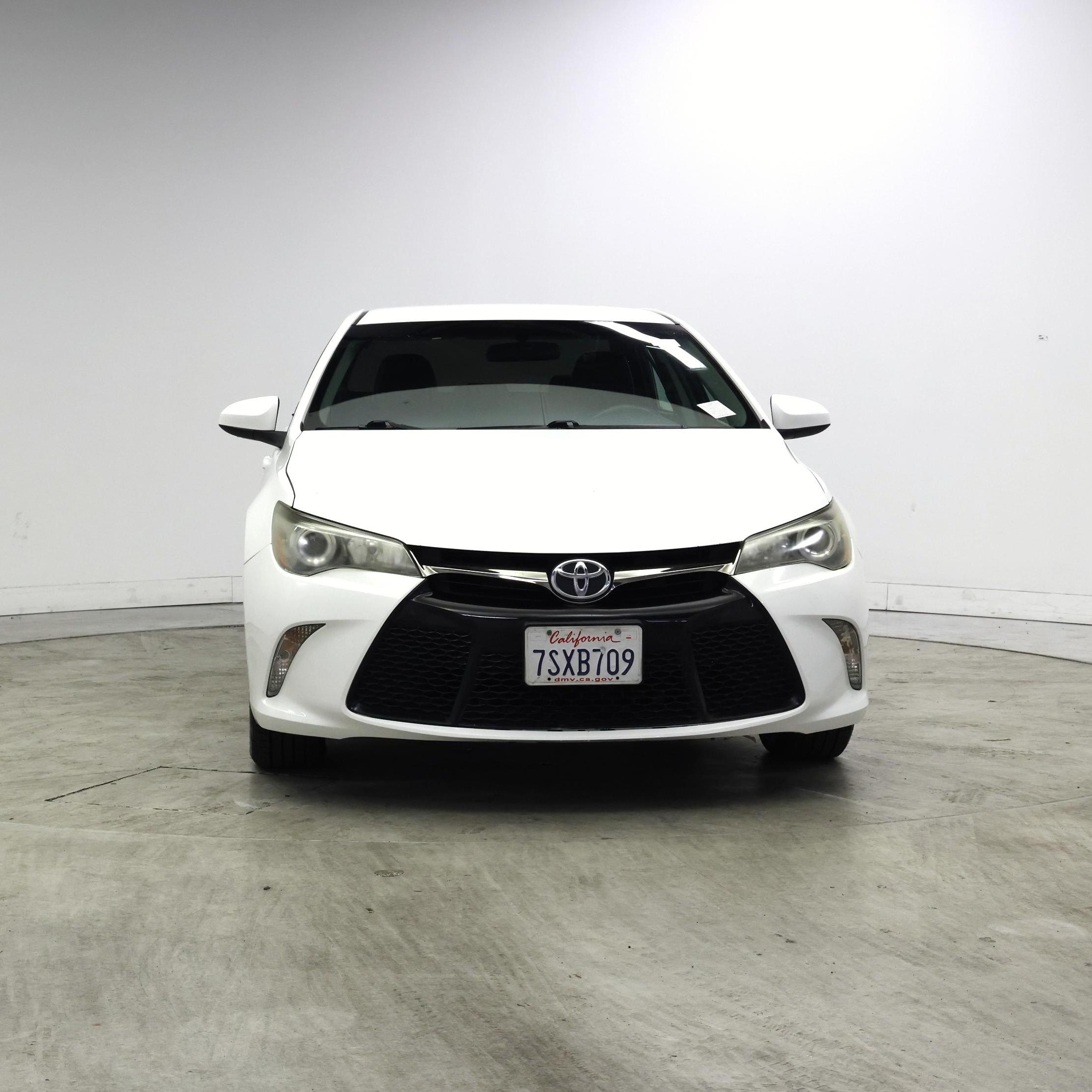 Thumbnail: 2016 Toyota Camry - 5
