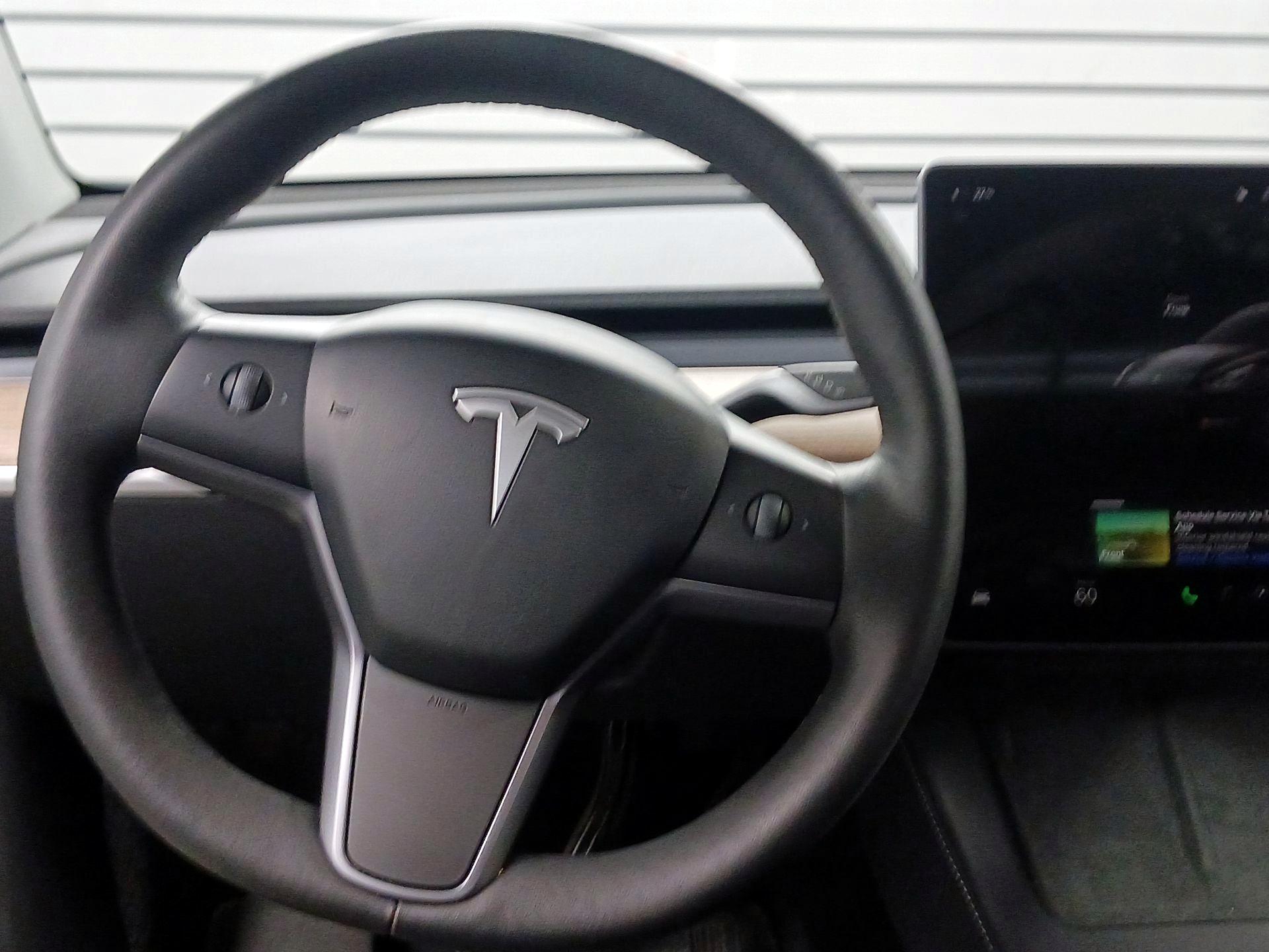 Thumbnail: 2025 Tesla Model Y - 10