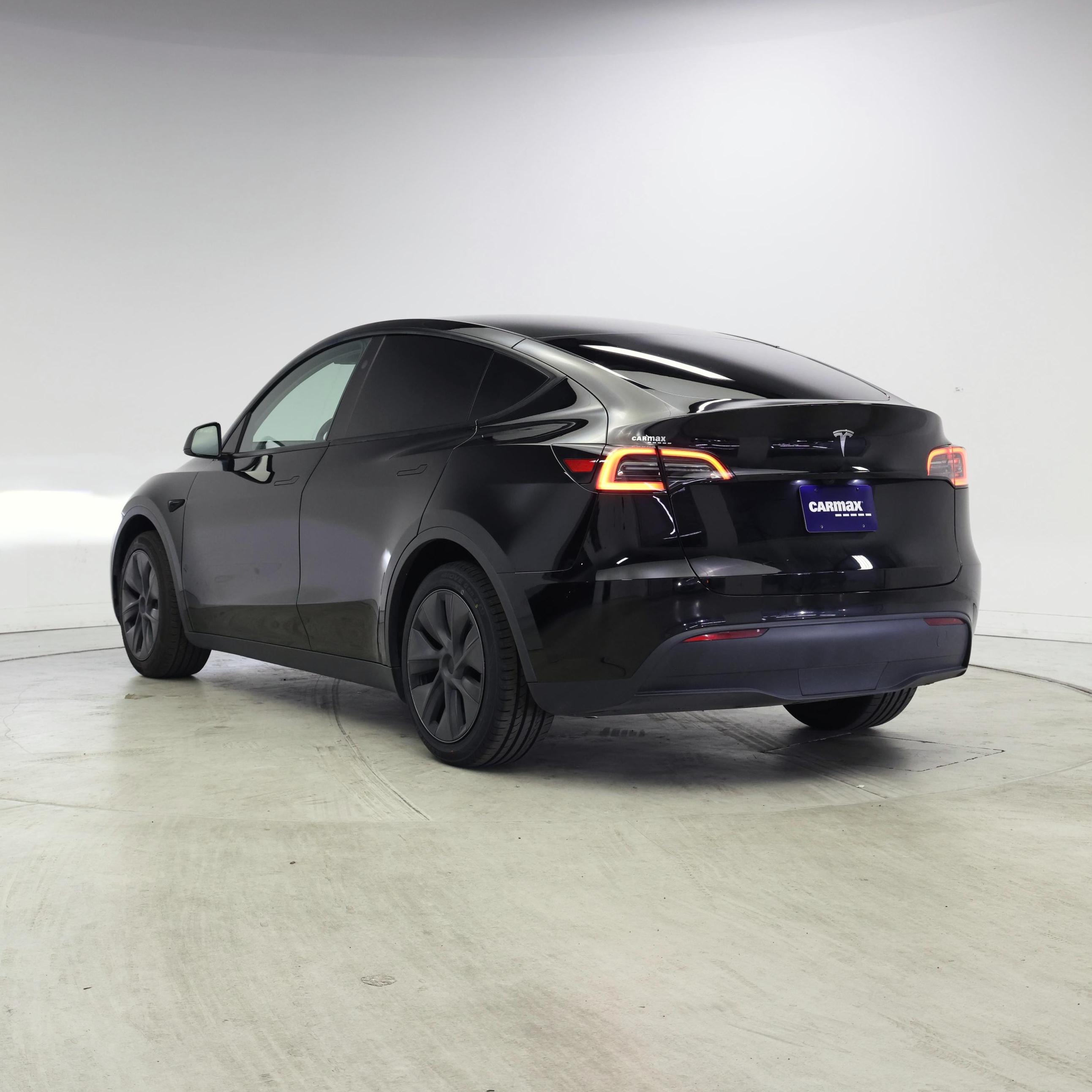 Thumbnail: 2025 Tesla Model Y - 2