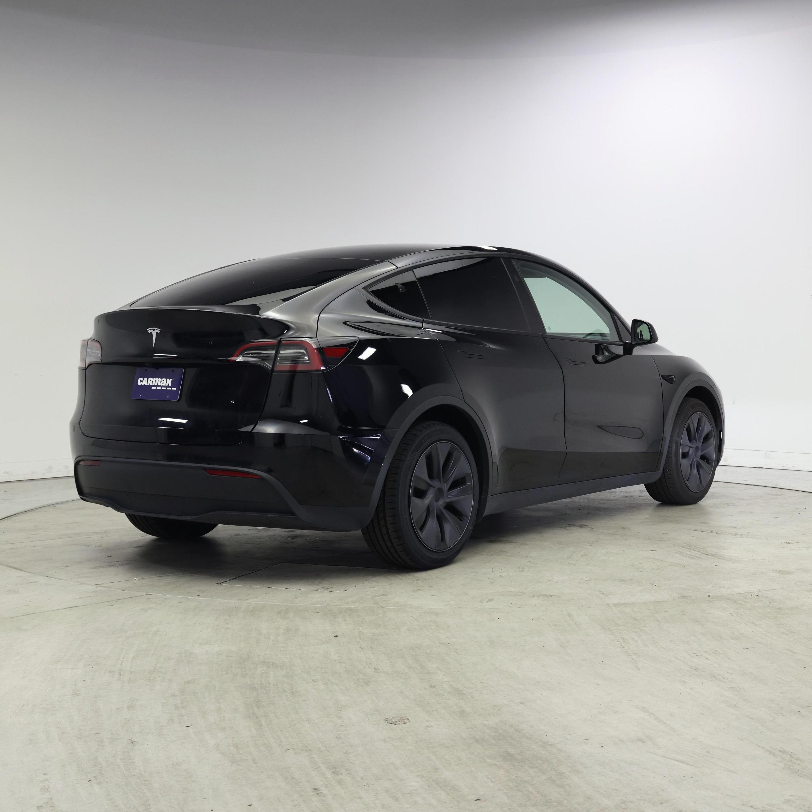 Thumbnail: 2025 Tesla Model Y - 8