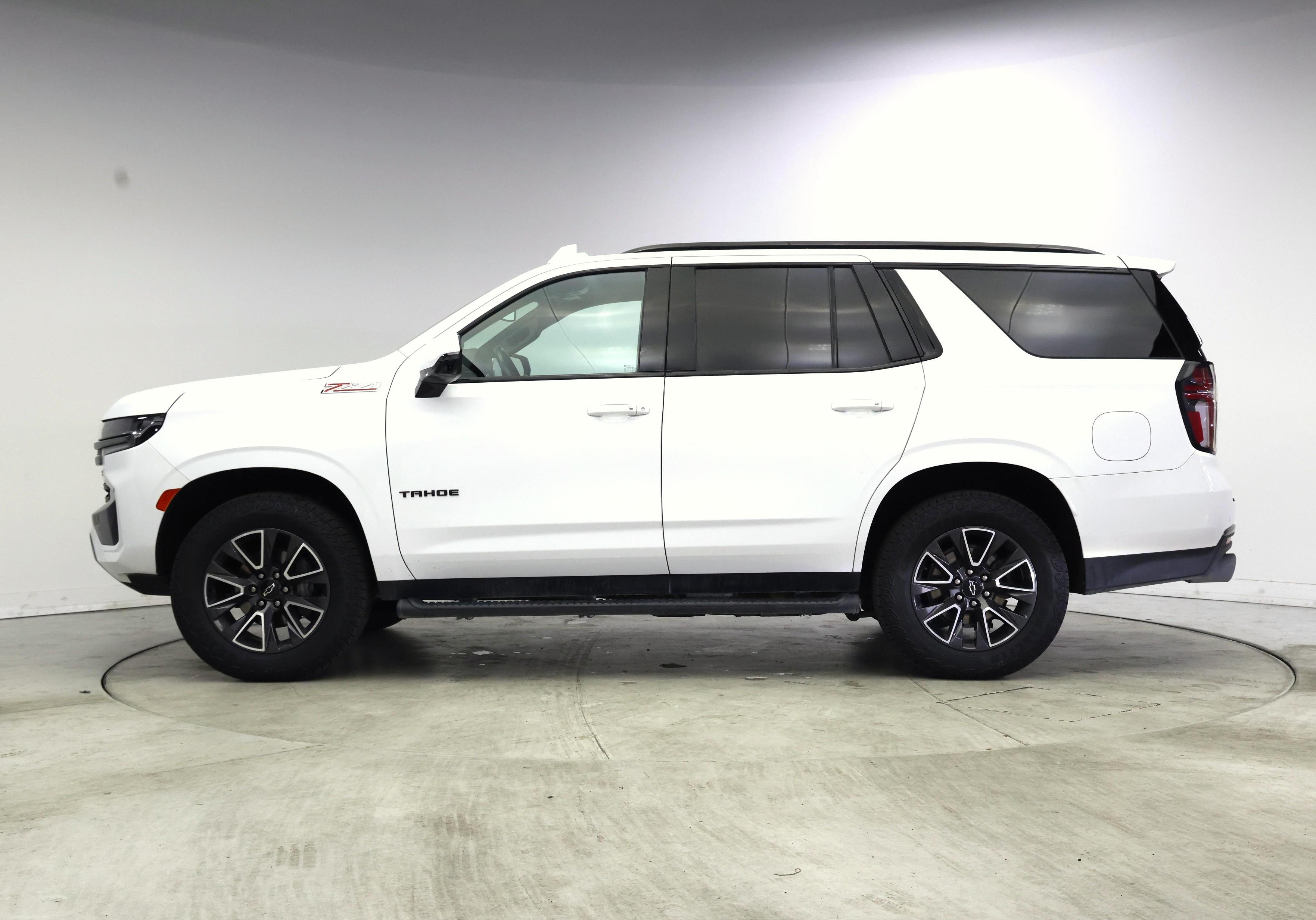 Thumbnail: 2022 Chevrolet Tahoe - 3