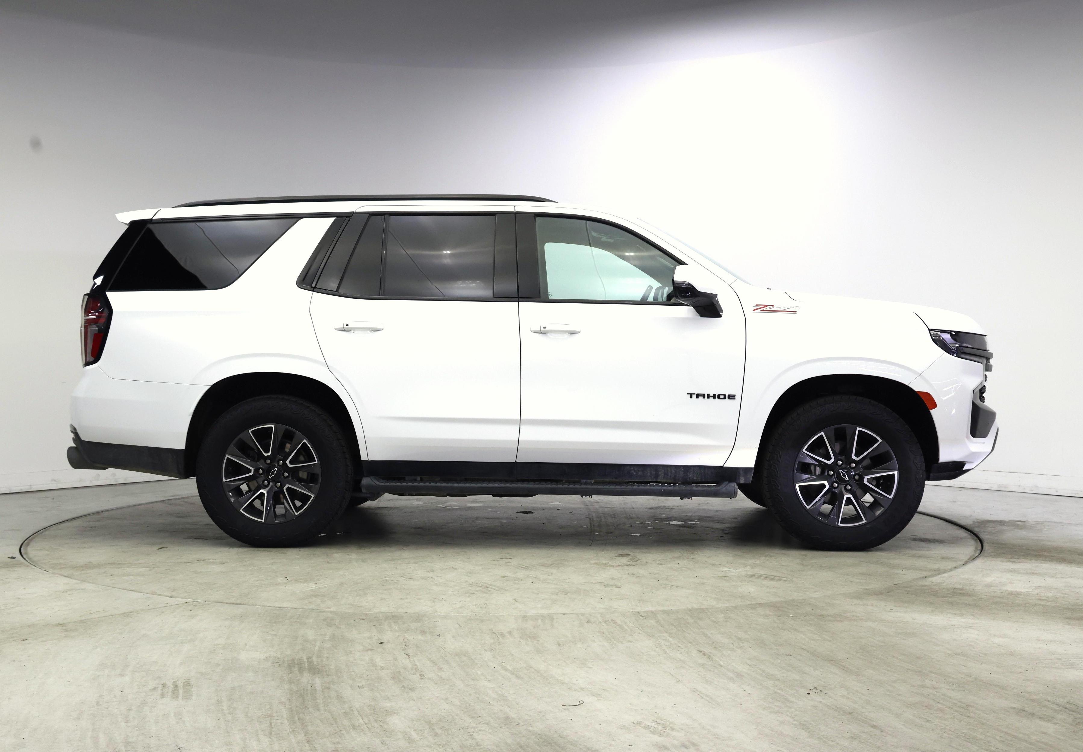 Thumbnail: 2022 Chevrolet Tahoe - 7