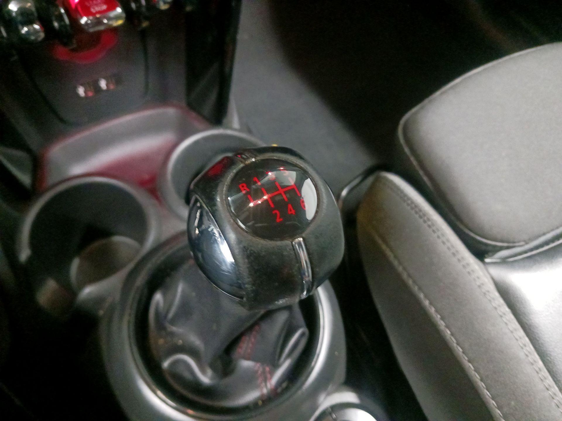 Thumbnail: 2019 MINI Cooper Hardtop - 15