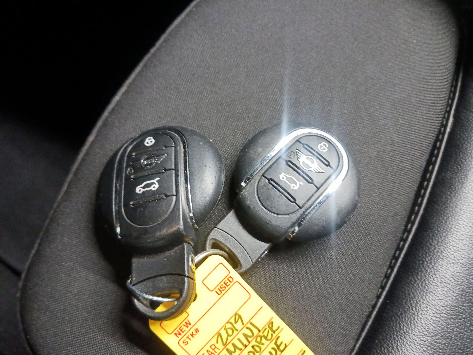 Thumbnail: 2019 MINI Cooper Hardtop - 18