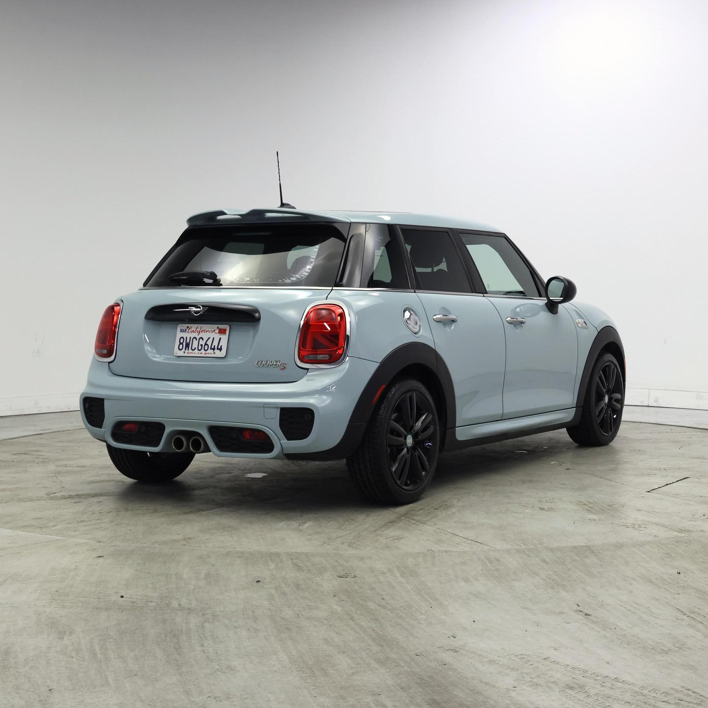 Thumbnail: 2019 MINI Cooper Hardtop - 8