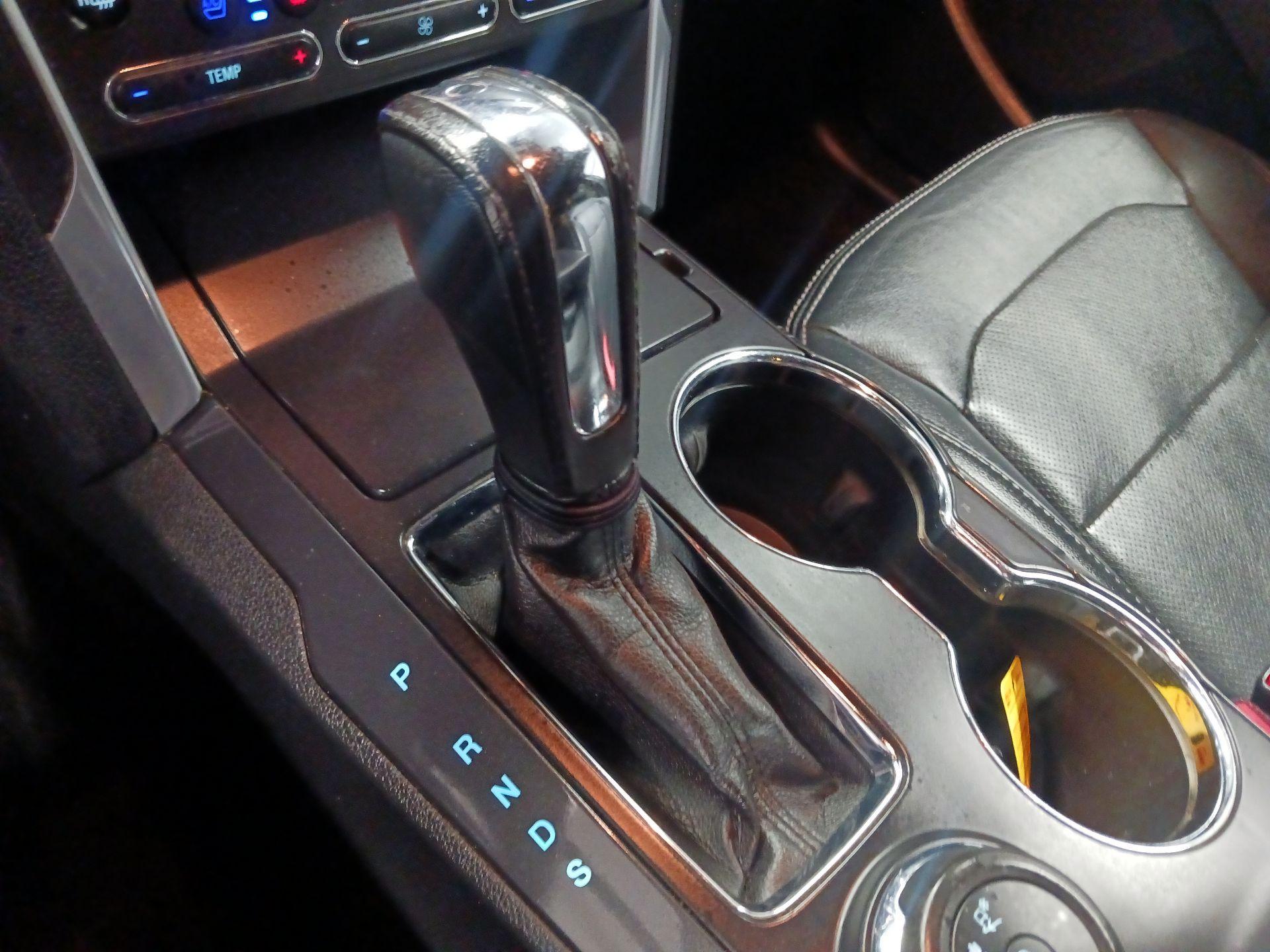 Thumbnail: 2017 Ford Explorer - 15