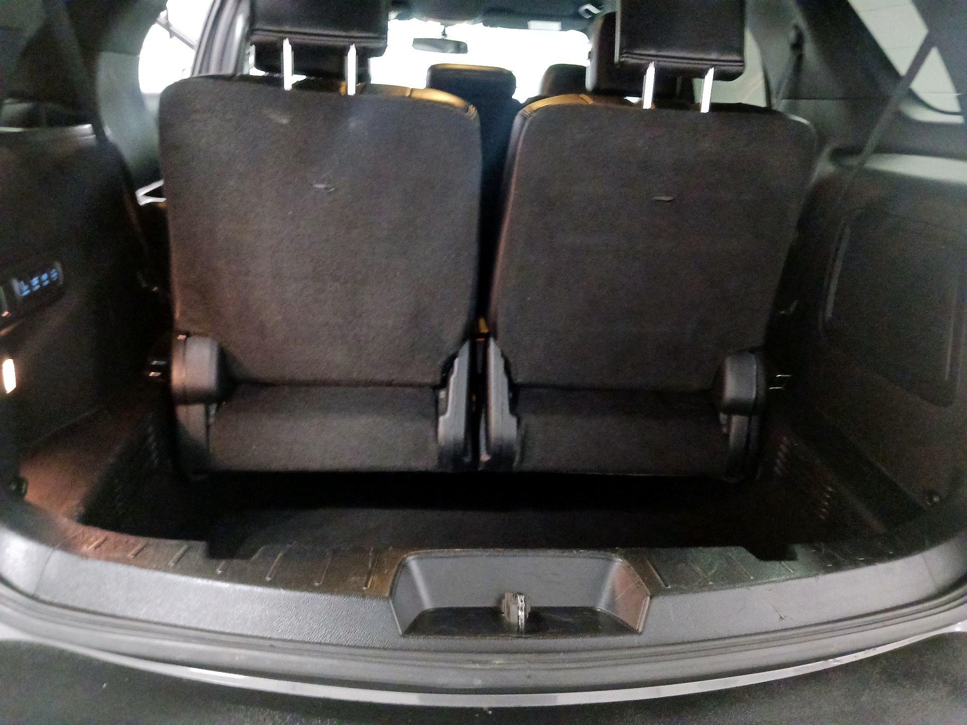 Thumbnail: 2017 Ford Explorer - 16