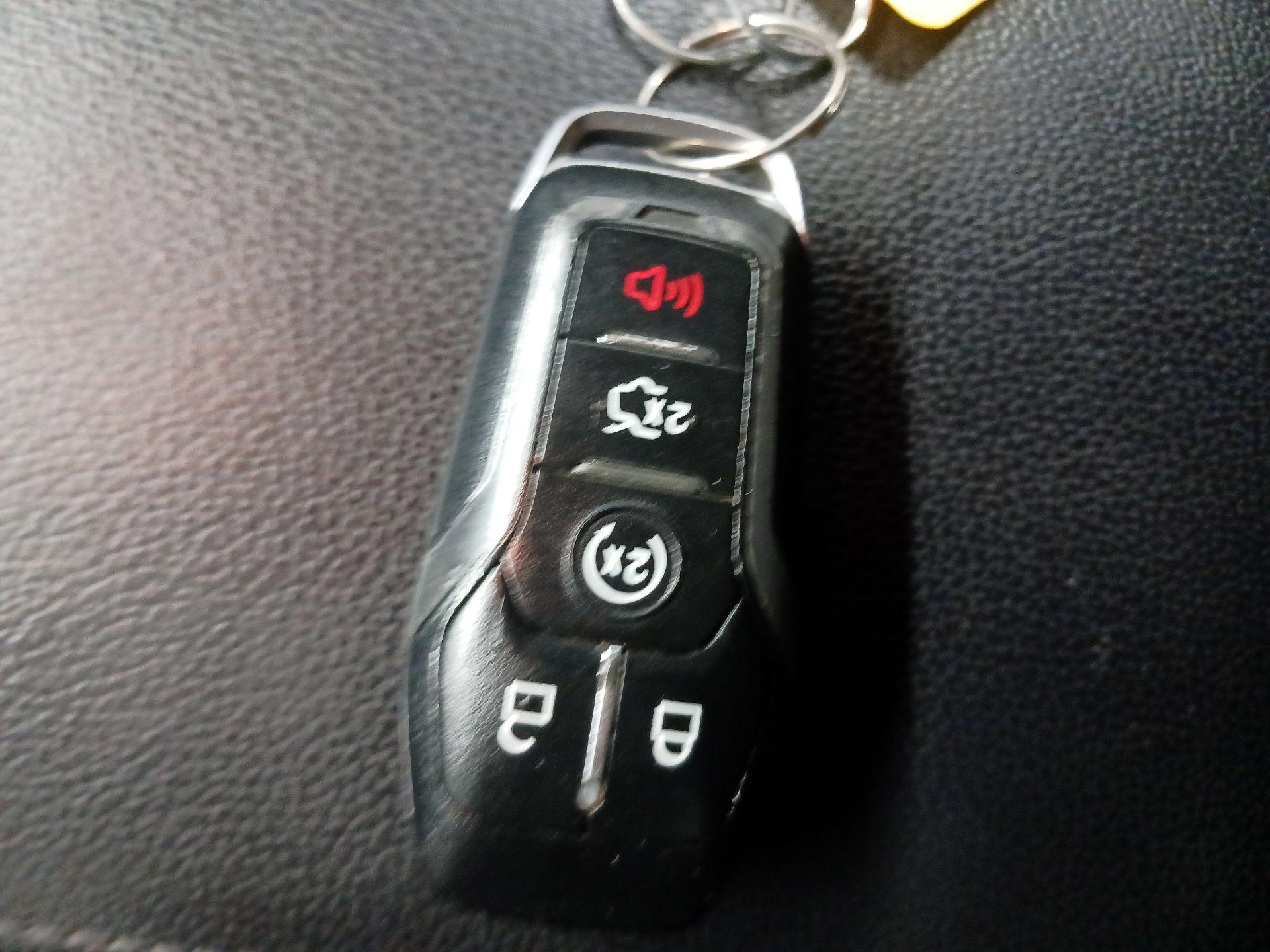 Thumbnail: 2017 Ford Explorer - 18