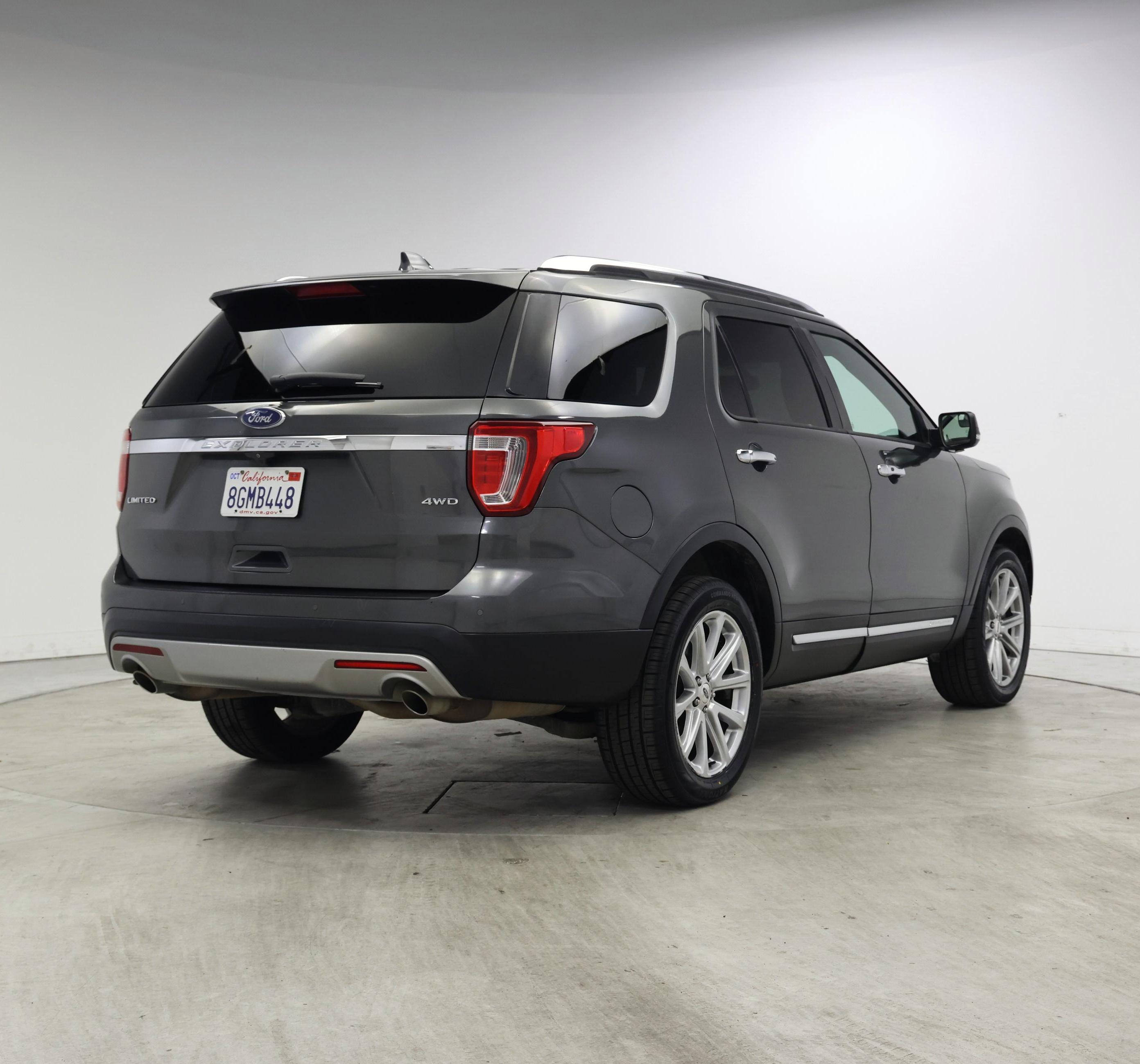 Thumbnail: 2017 Ford Explorer - 8