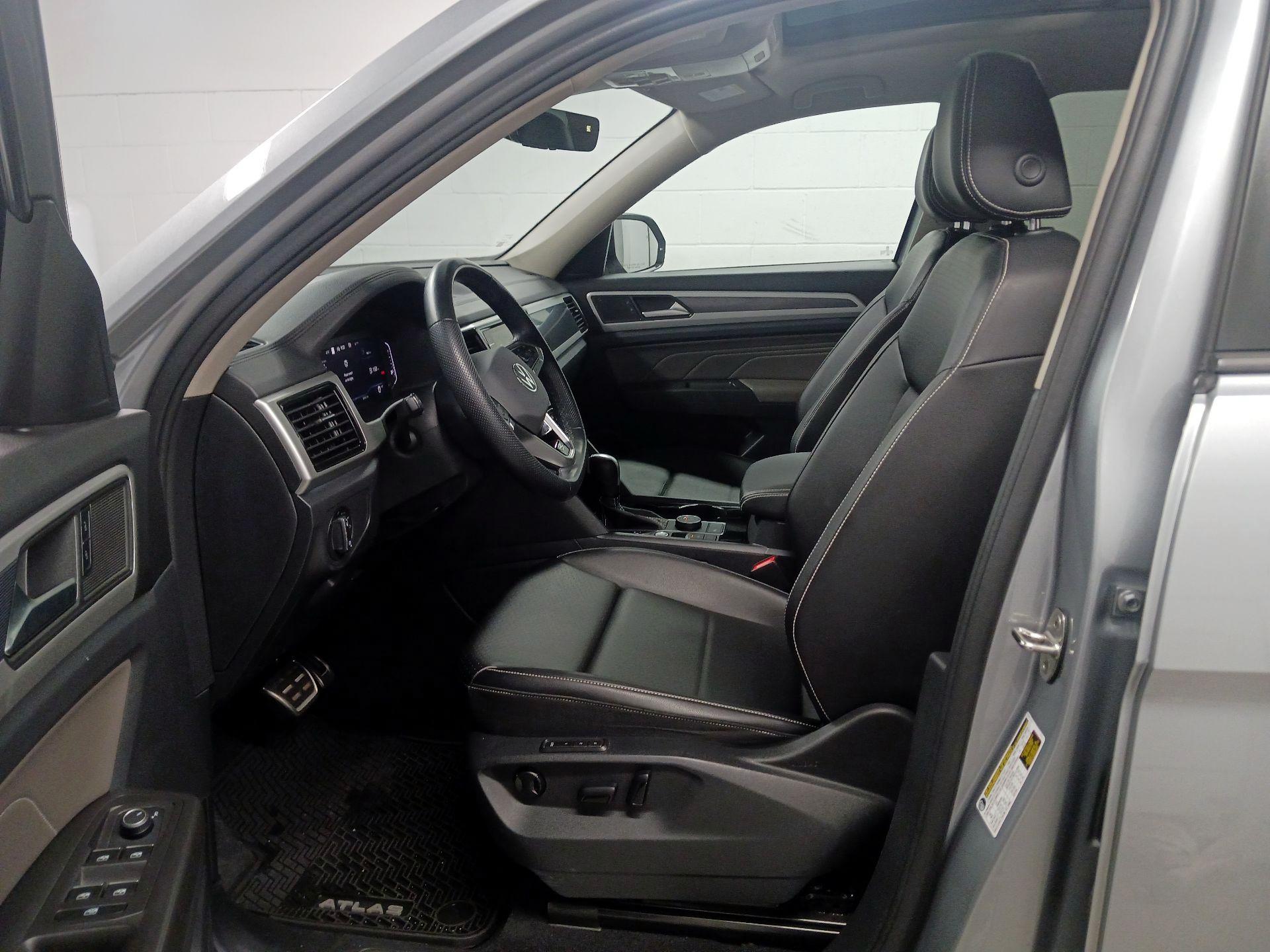 Thumbnail: 2022 Volkswagen Atlas - 11