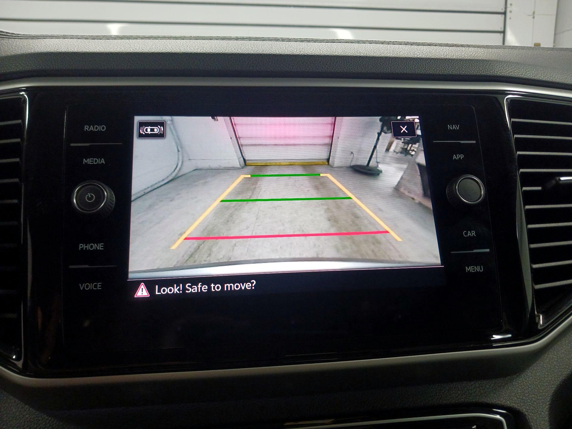 Thumbnail: 2022 Volkswagen Atlas - 15