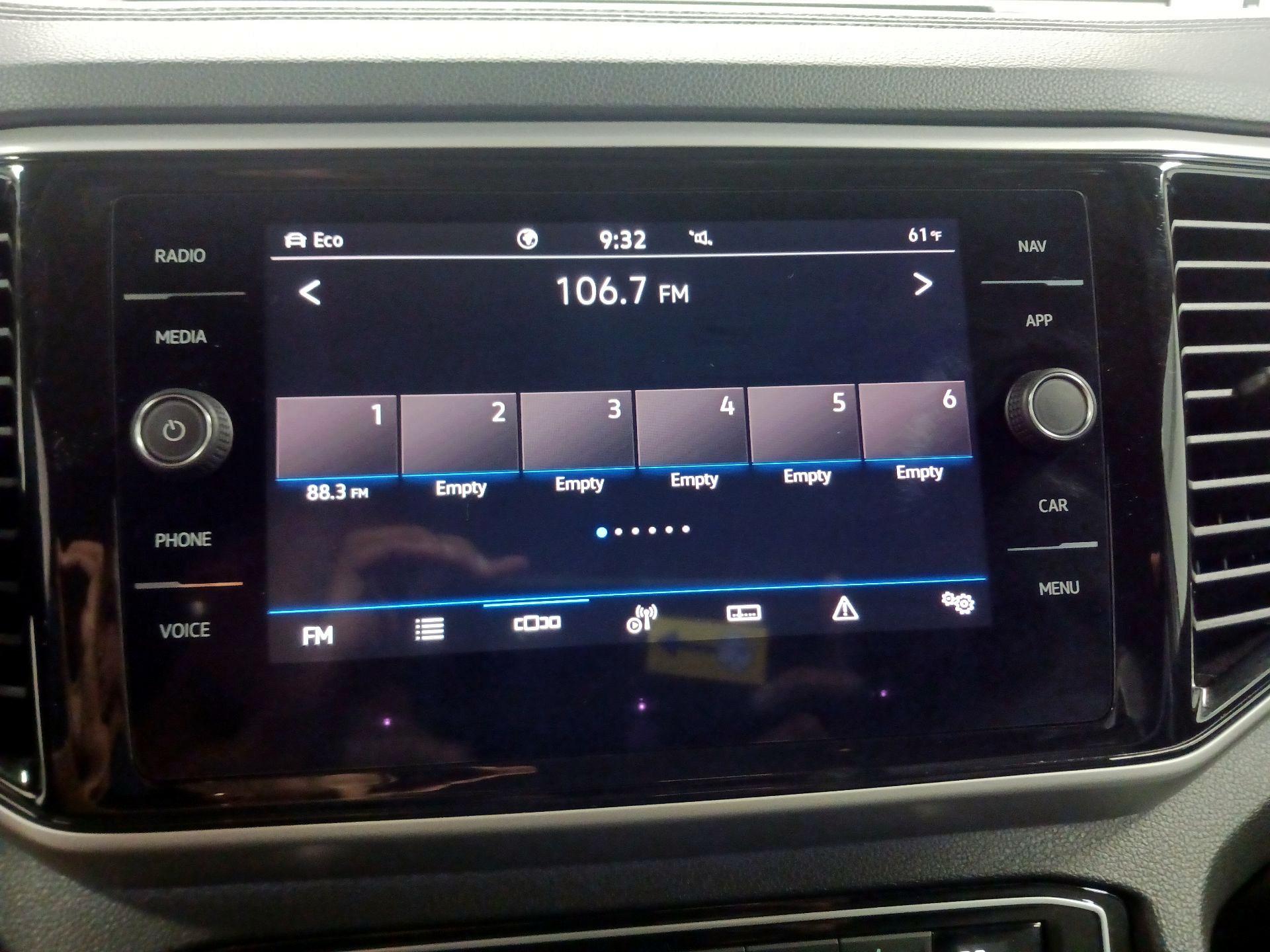 Thumbnail: 2022 Volkswagen Atlas - 16