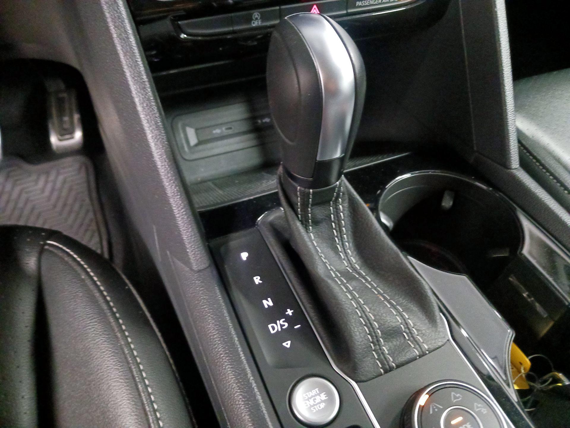 Thumbnail: 2022 Volkswagen Atlas - 18