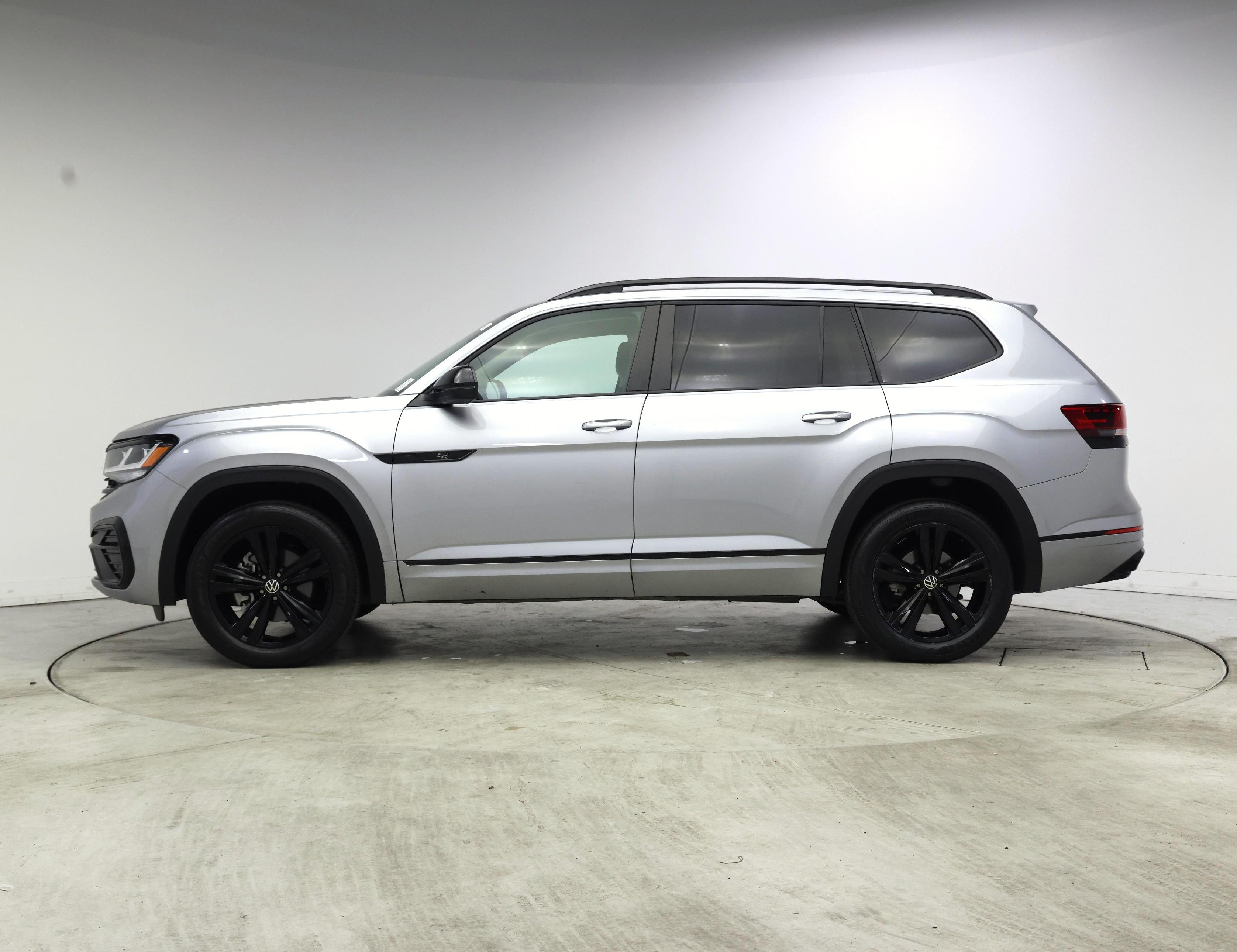 Thumbnail: 2022 Volkswagen Atlas - 3