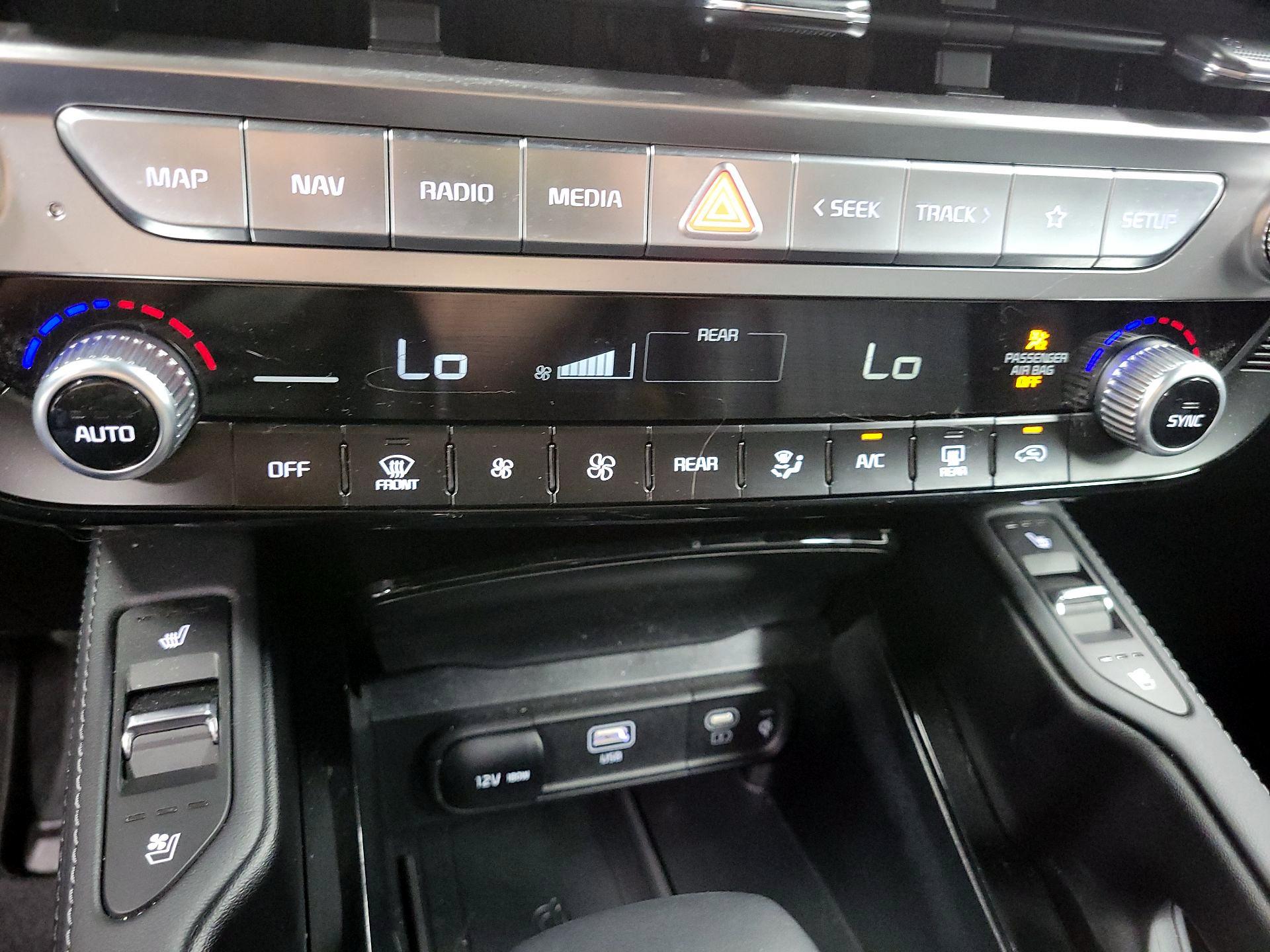 Thumbnail: 2025 Kia Telluride - 17