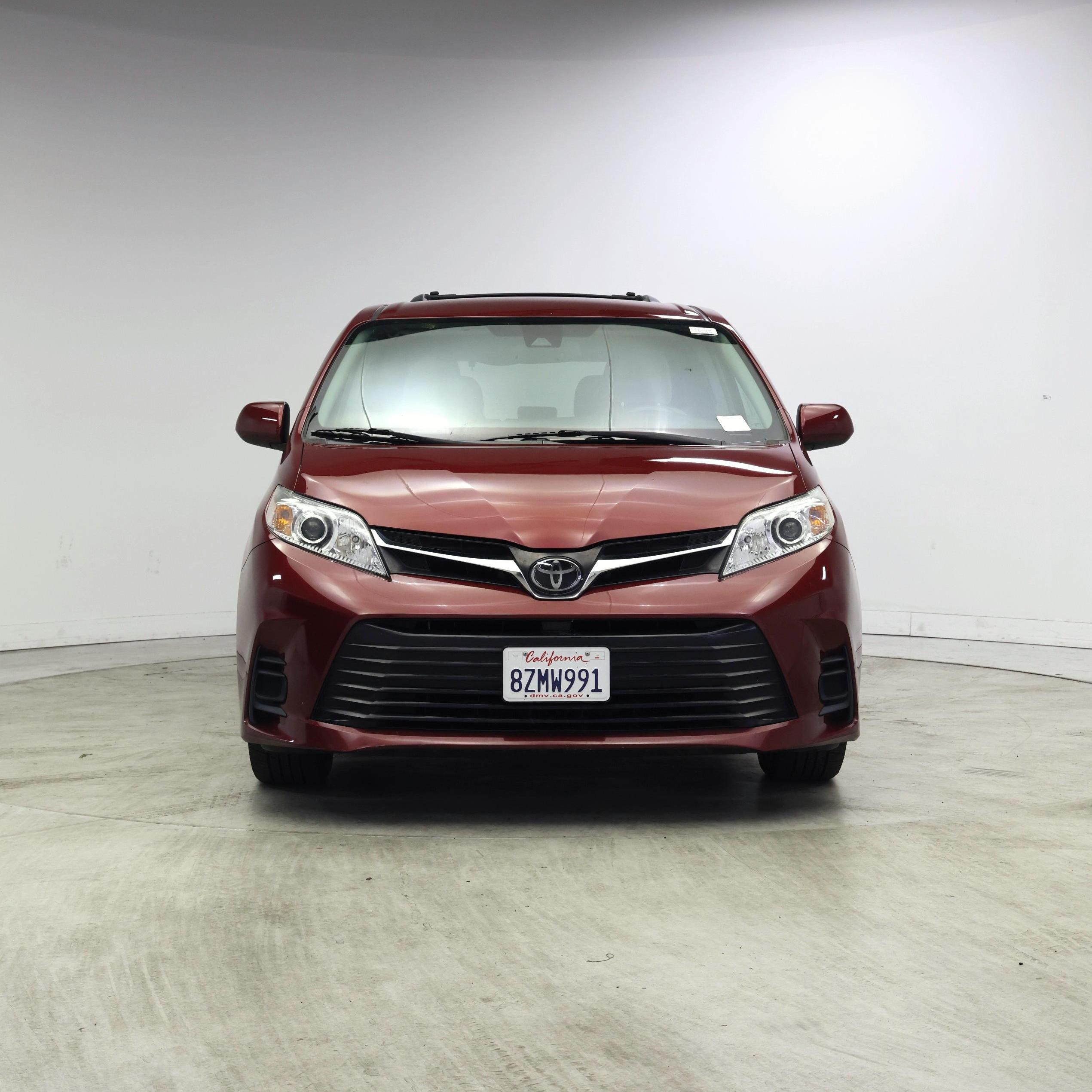 Thumbnail: 2018 Toyota Sienna - 5