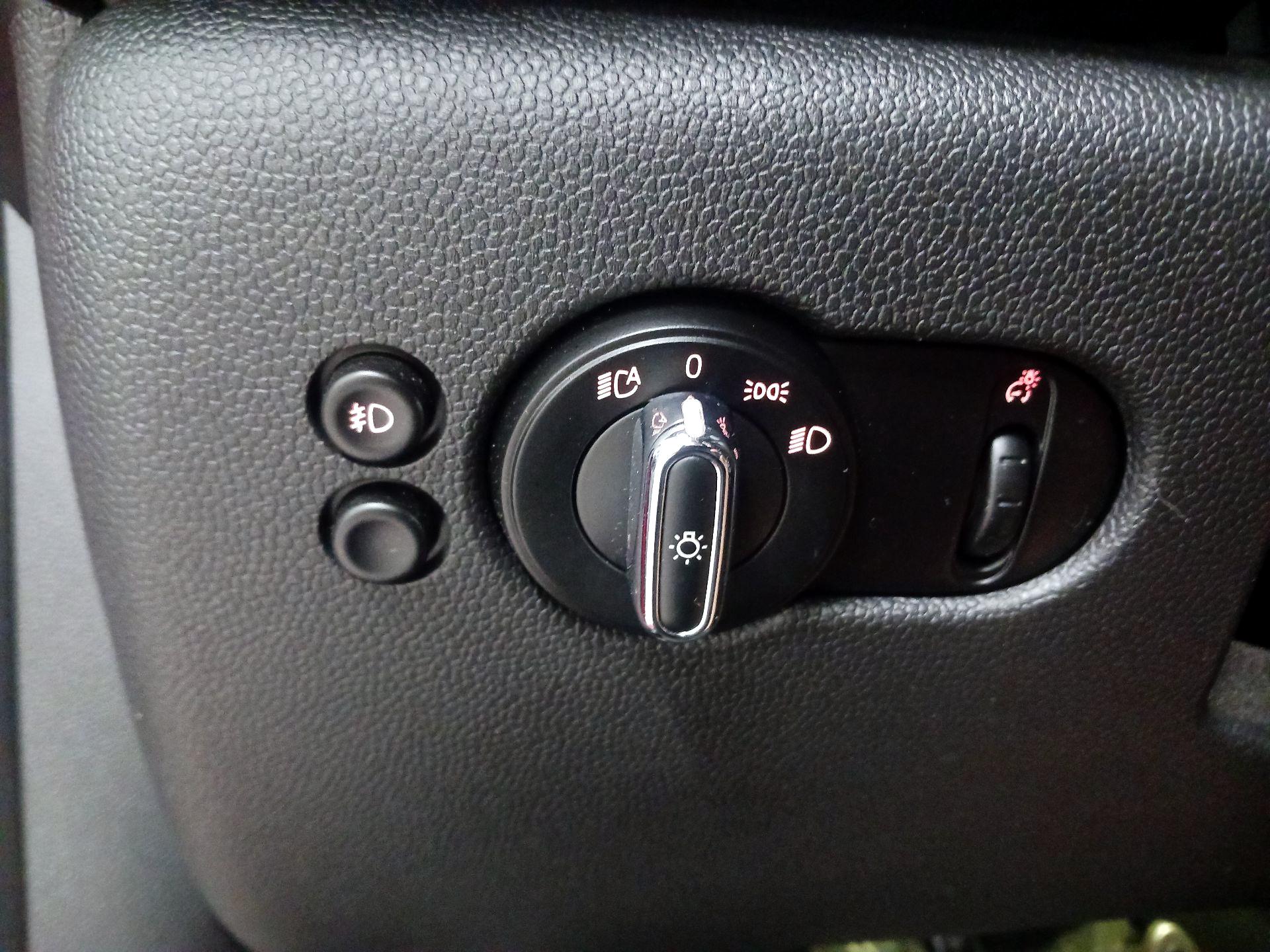 Thumbnail: 2021 MINI Cooper Hardtop - 13