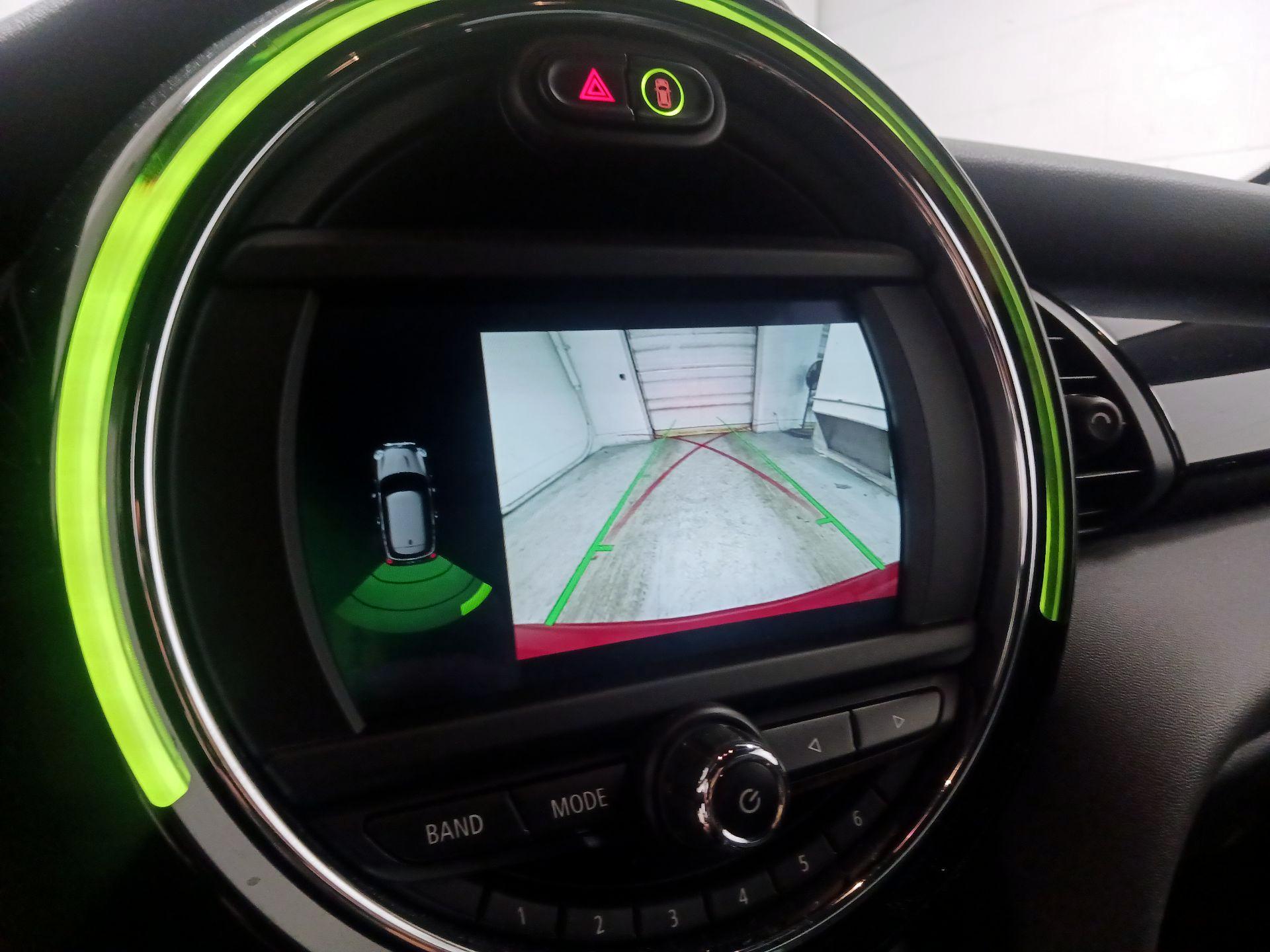 Thumbnail: 2021 MINI Cooper Hardtop - 14