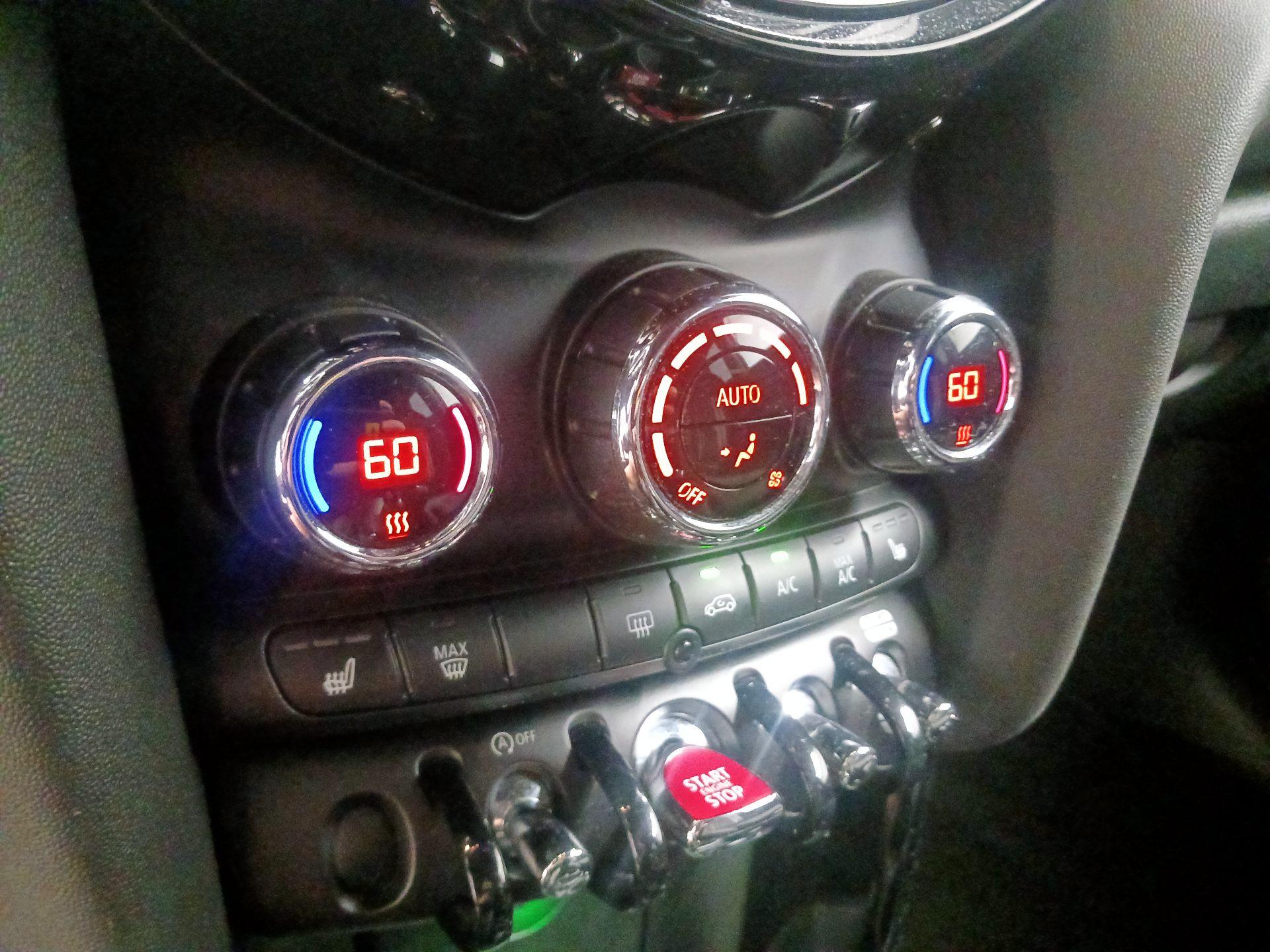 Thumbnail: 2021 MINI Cooper Hardtop - 16