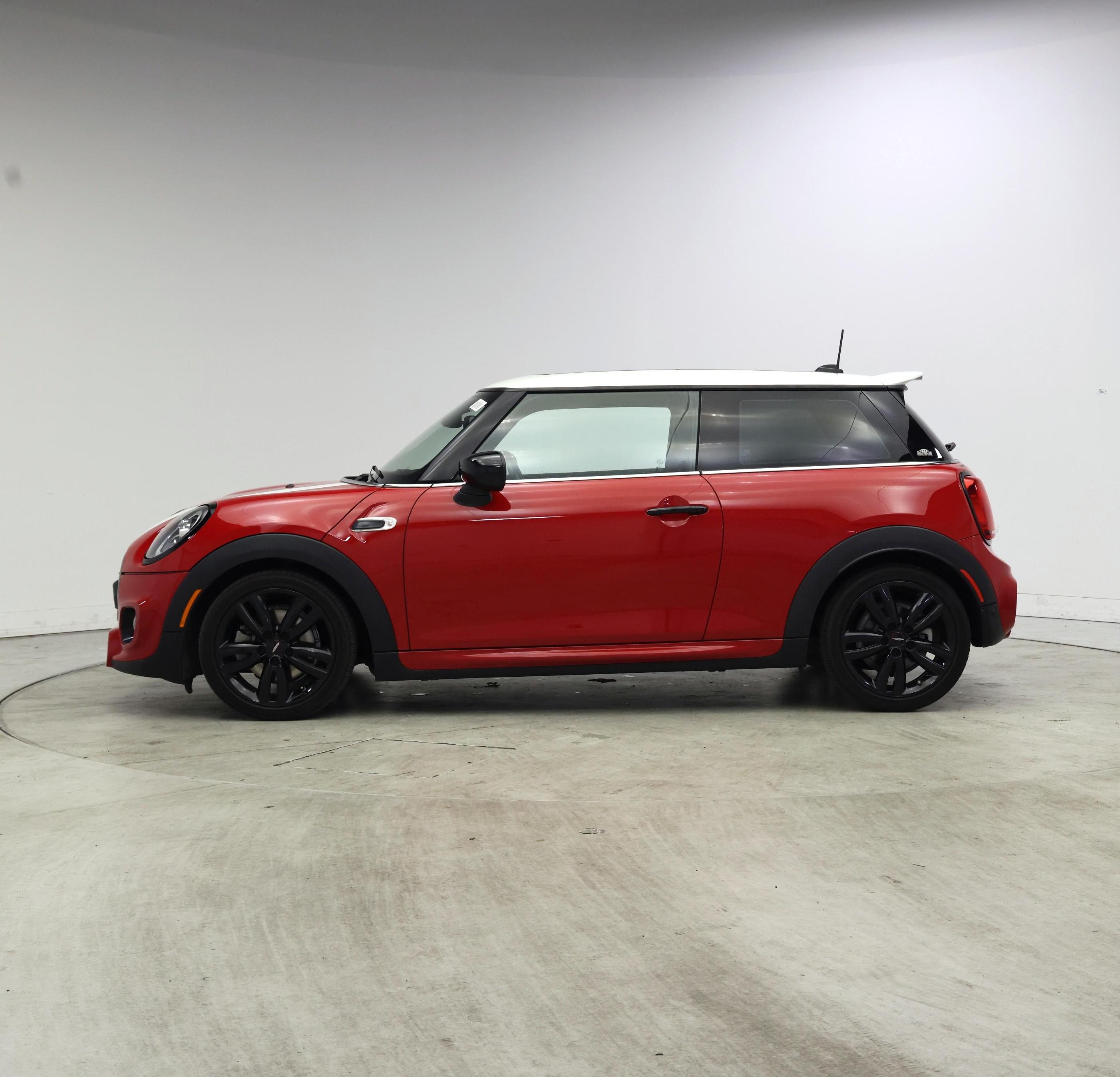 Thumbnail: 2021 MINI Cooper Hardtop - 3