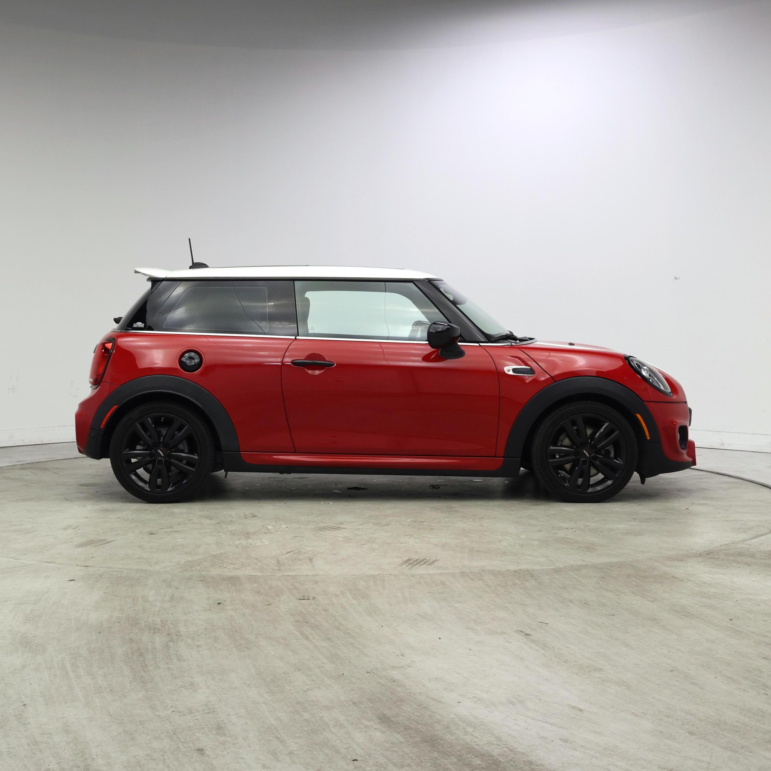 Thumbnail: 2021 MINI Cooper Hardtop - 7