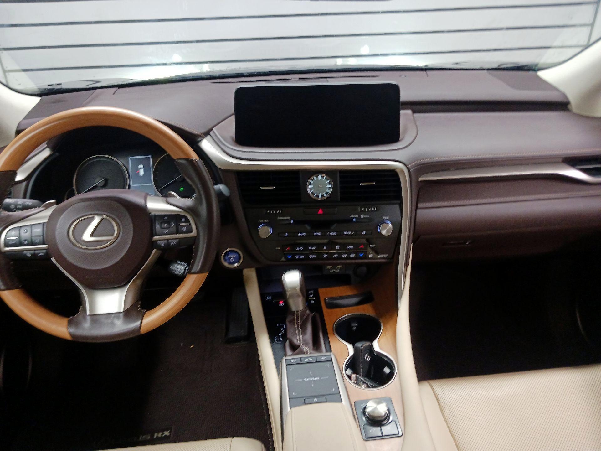 Thumbnail: 2020 Lexus RX - 9