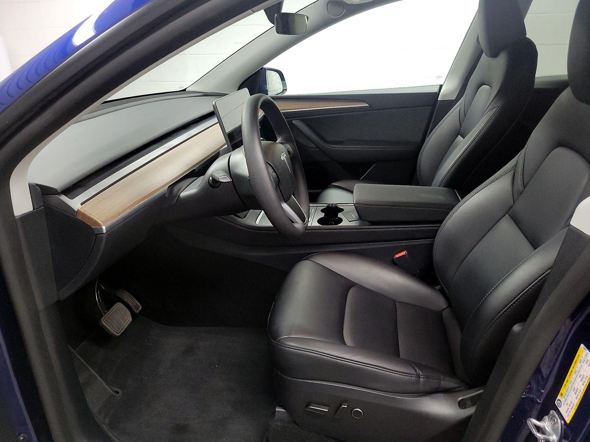 Thumbnail: 2025 Tesla Model Y - 11