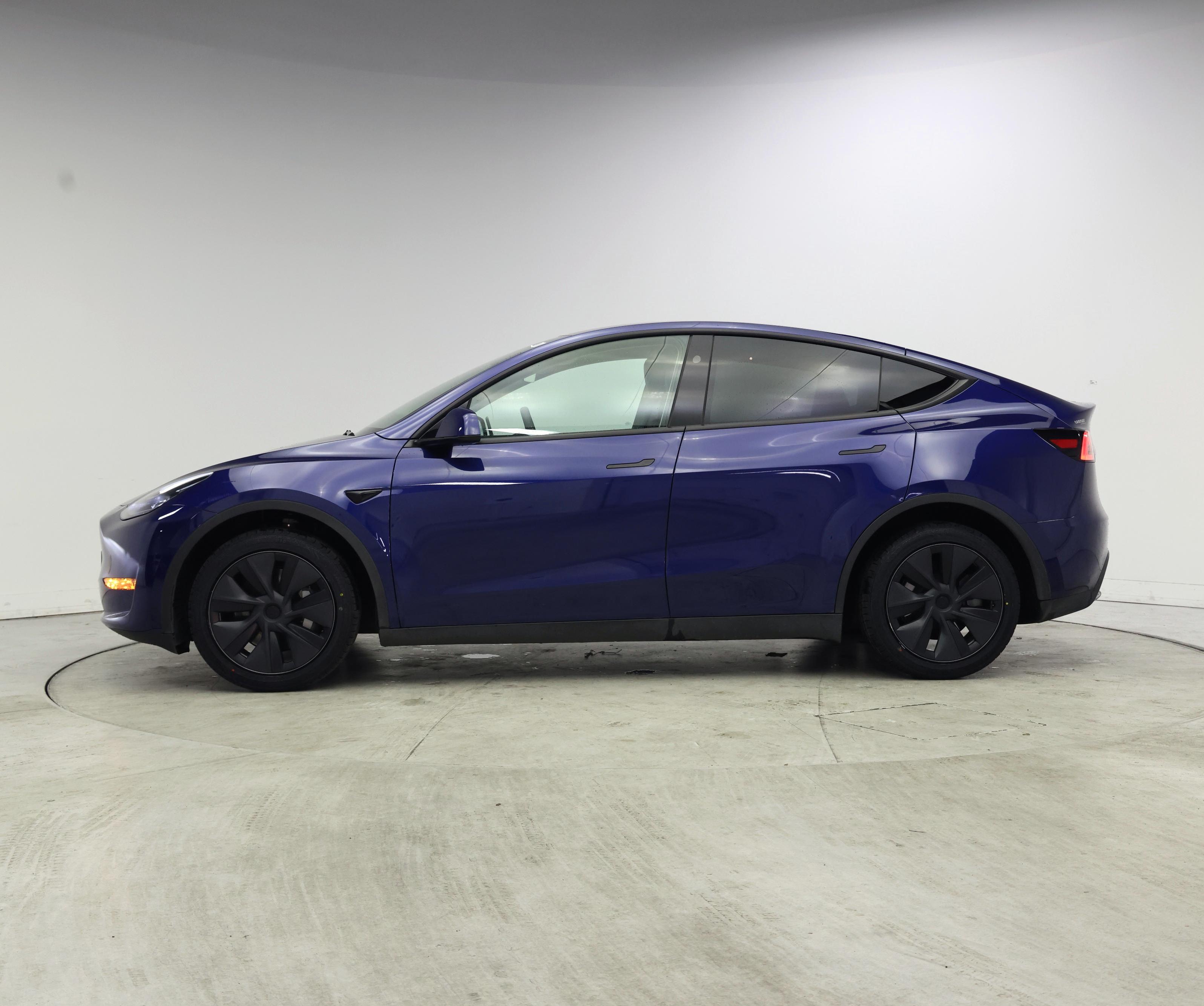 Thumbnail: 2025 Tesla Model Y - 3