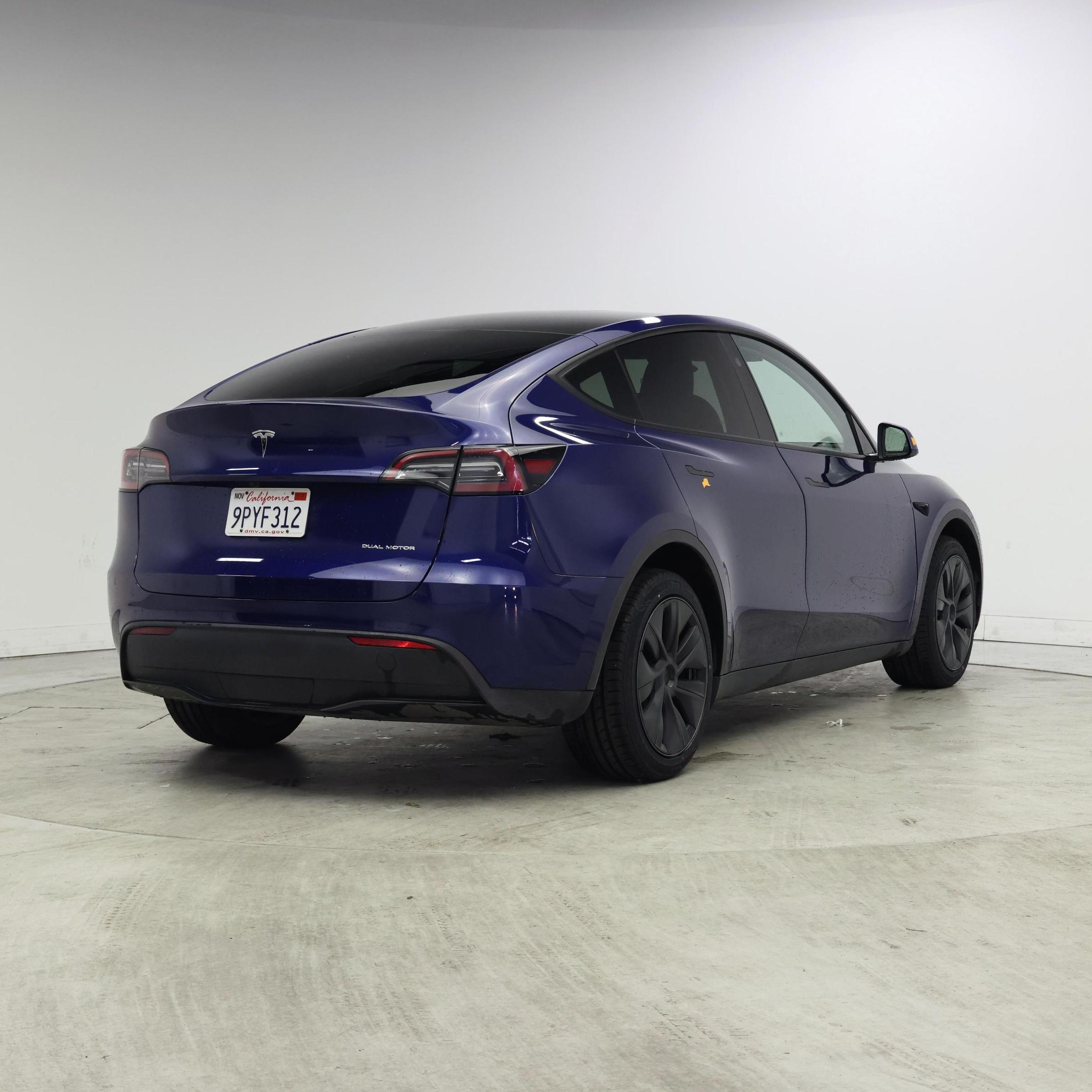 Thumbnail: 2025 Tesla Model Y - 8