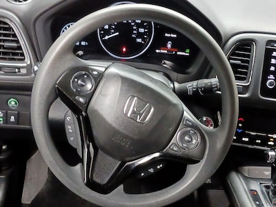 Steering Wheel & Instrument Cluster (On)