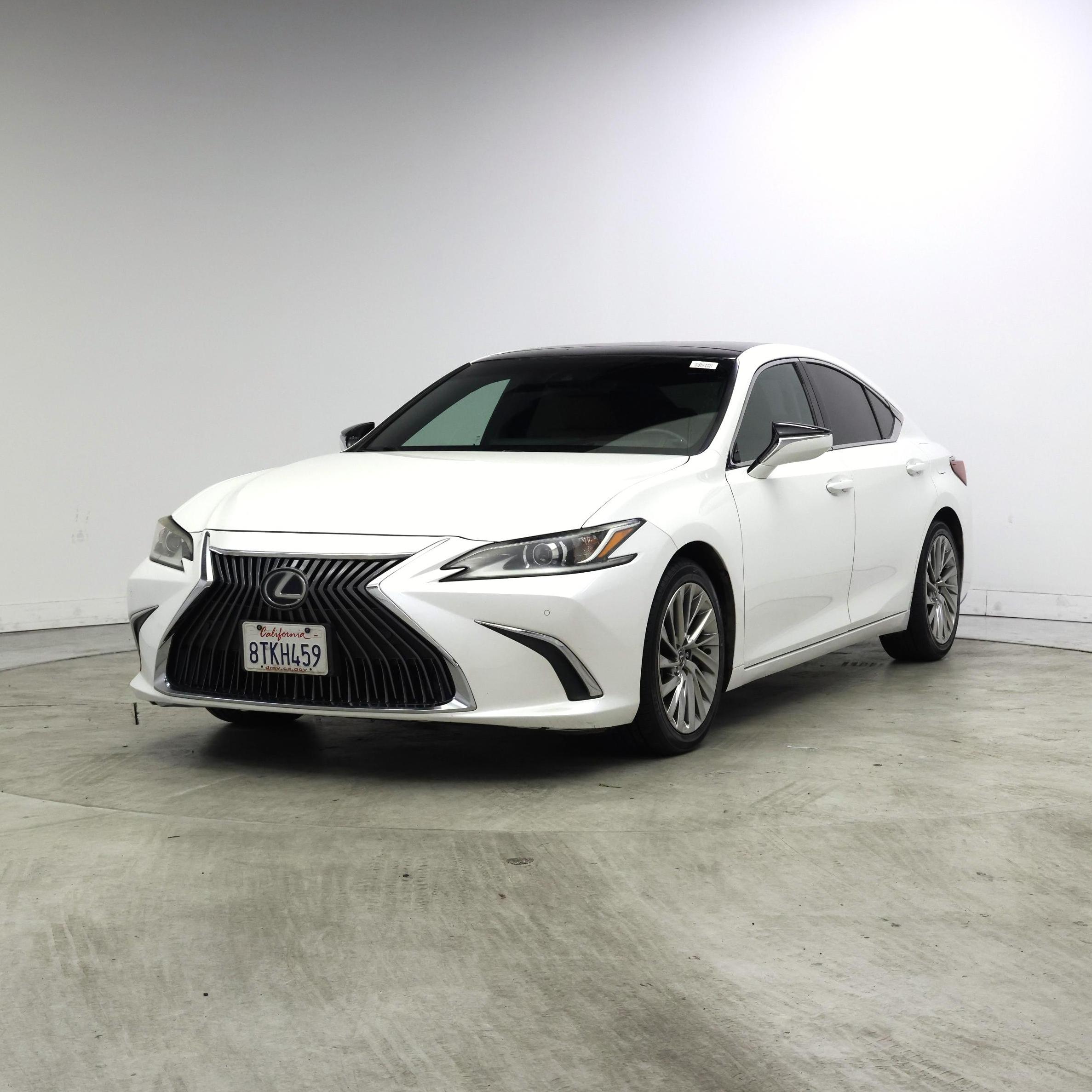 Thumbnail: 2019 Lexus ES - 4