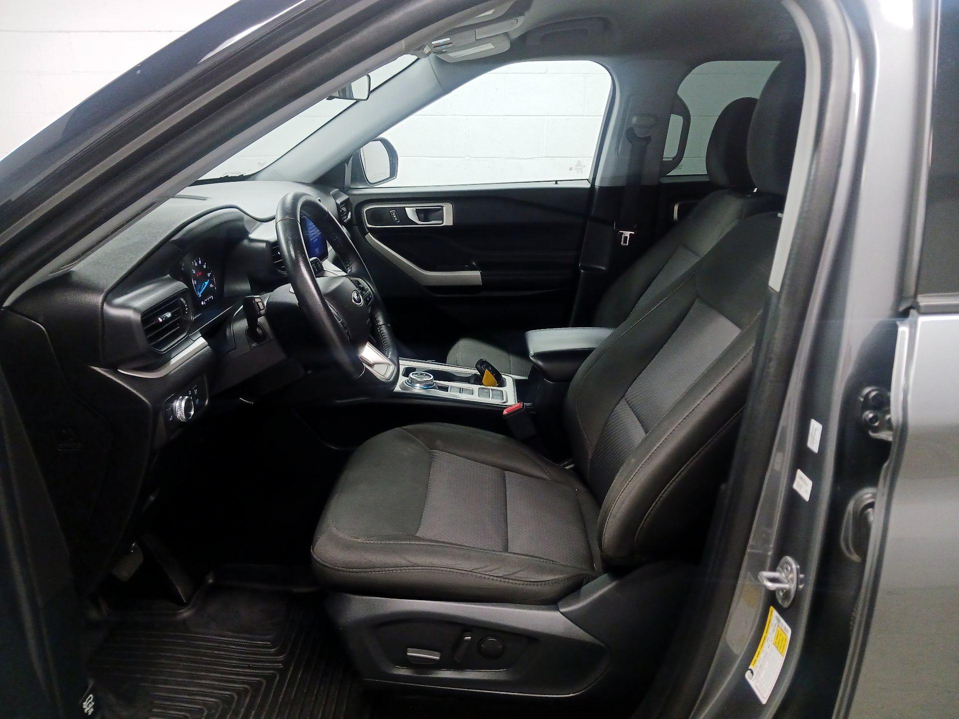 Thumbnail: 2022 Ford Explorer - 11