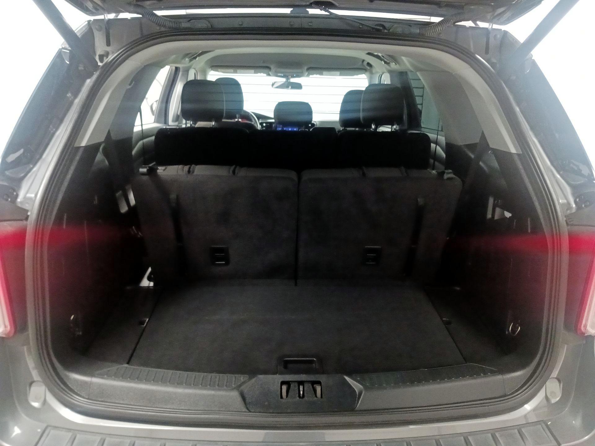 Thumbnail: 2022 Ford Explorer - 17