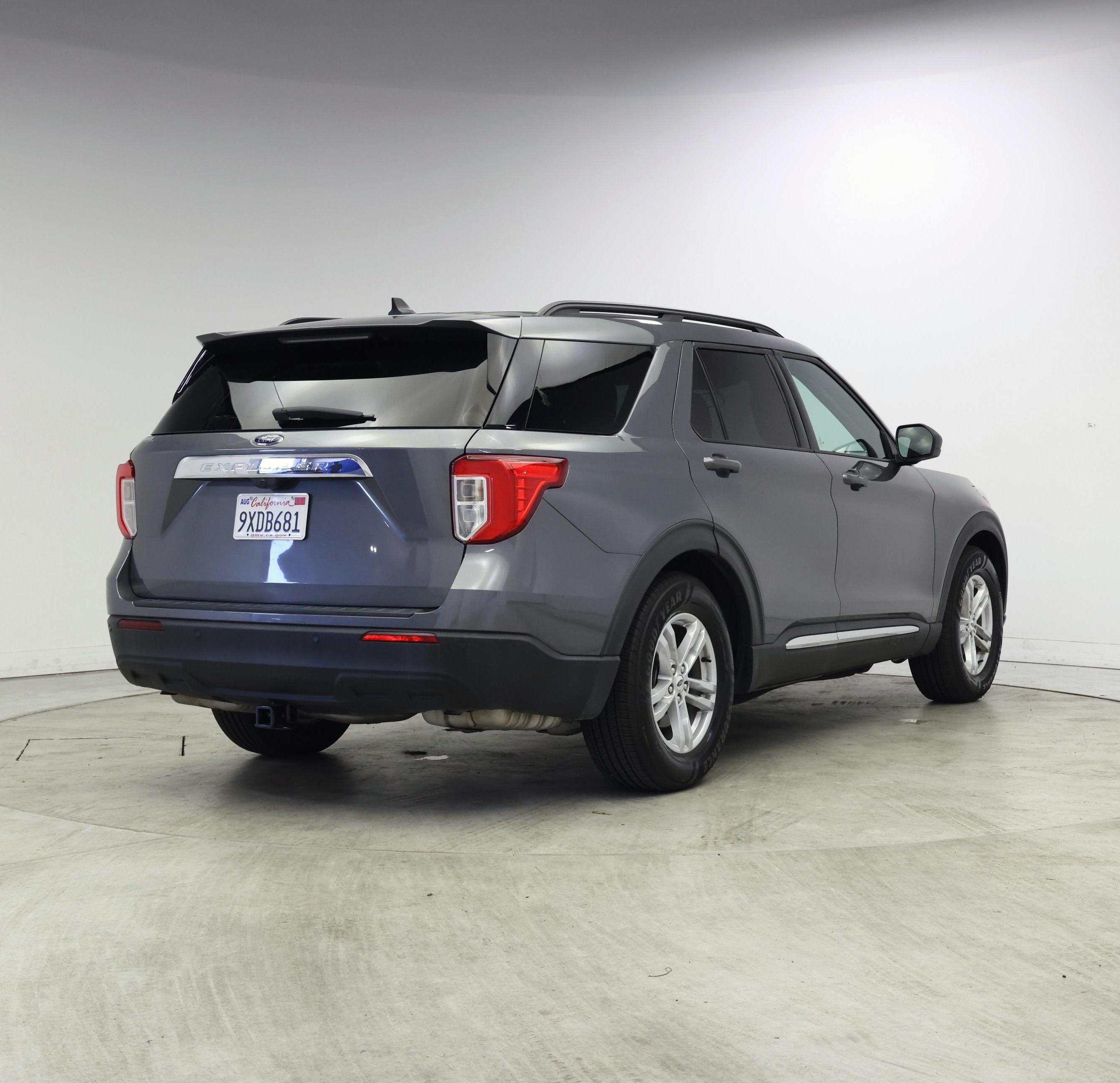 Thumbnail: 2022 Ford Explorer - 8