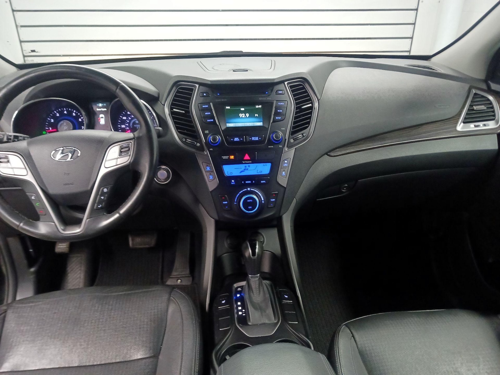 2014 Hyundai Santa Fe GLS - Photo 10