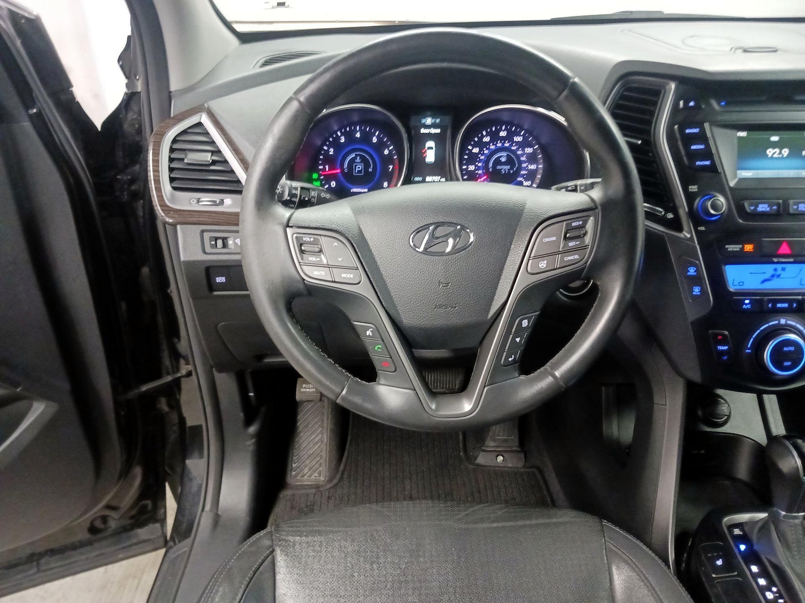 2014 Hyundai Santa Fe GLS - Photo 11