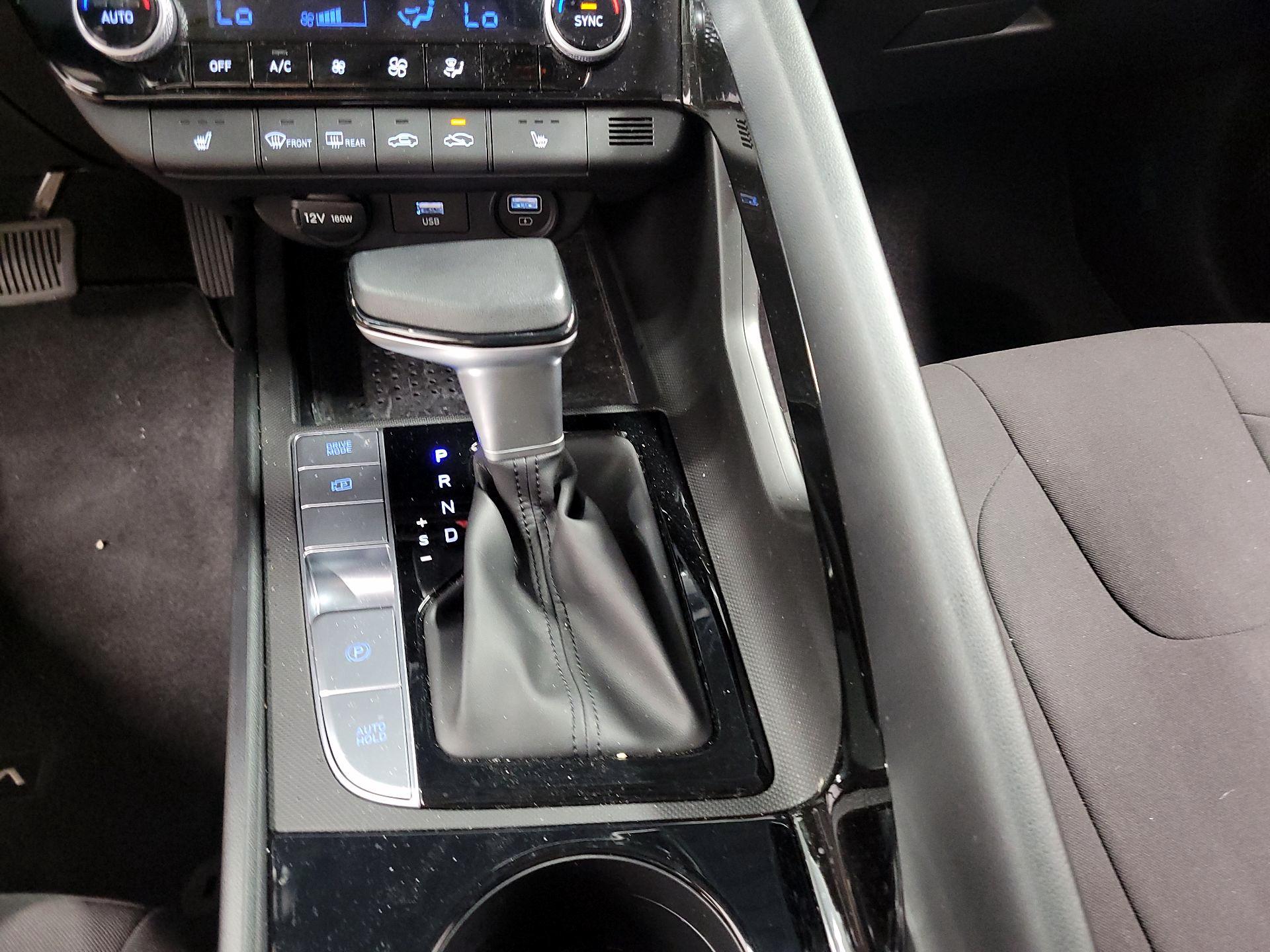 Thumbnail: 2022 Hyundai Elantra - 17