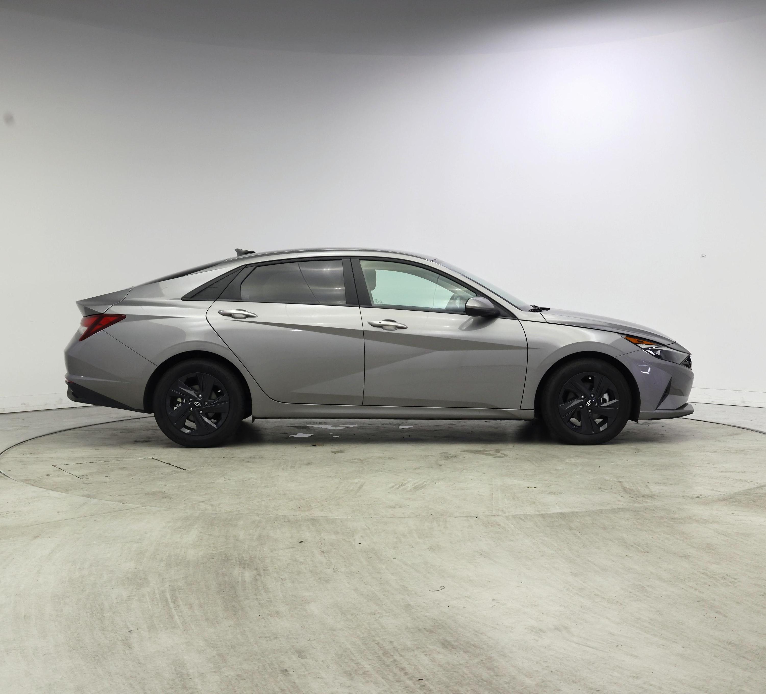 Thumbnail: 2022 Hyundai Elantra - 7